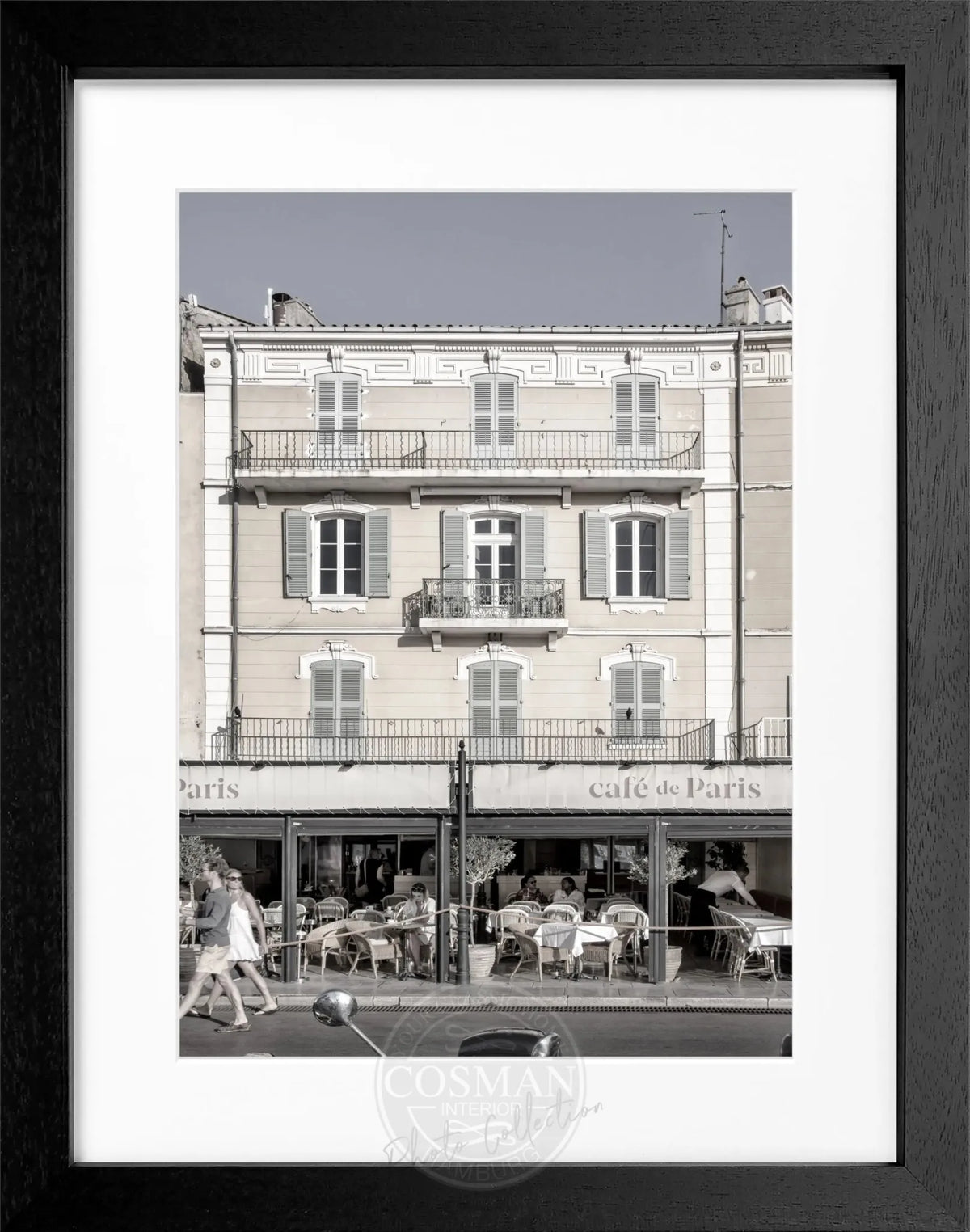 Schwarz-weiß Poster mit Rahmen „Cafe de Paris“ Saint Tropez von Cosman-Photocollection, 25x31 cm, stilvolle Wanddekoration