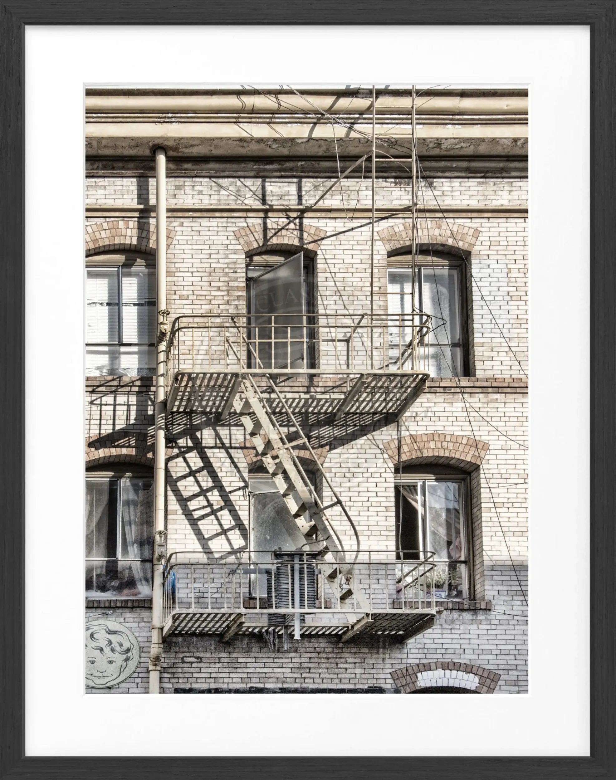 Schwarz-weiß Poster mit Rahmen ’Feuertreppen’ San Francisco von Cosman-Photocollection, 25x31 cm, urbanes Motiv.
