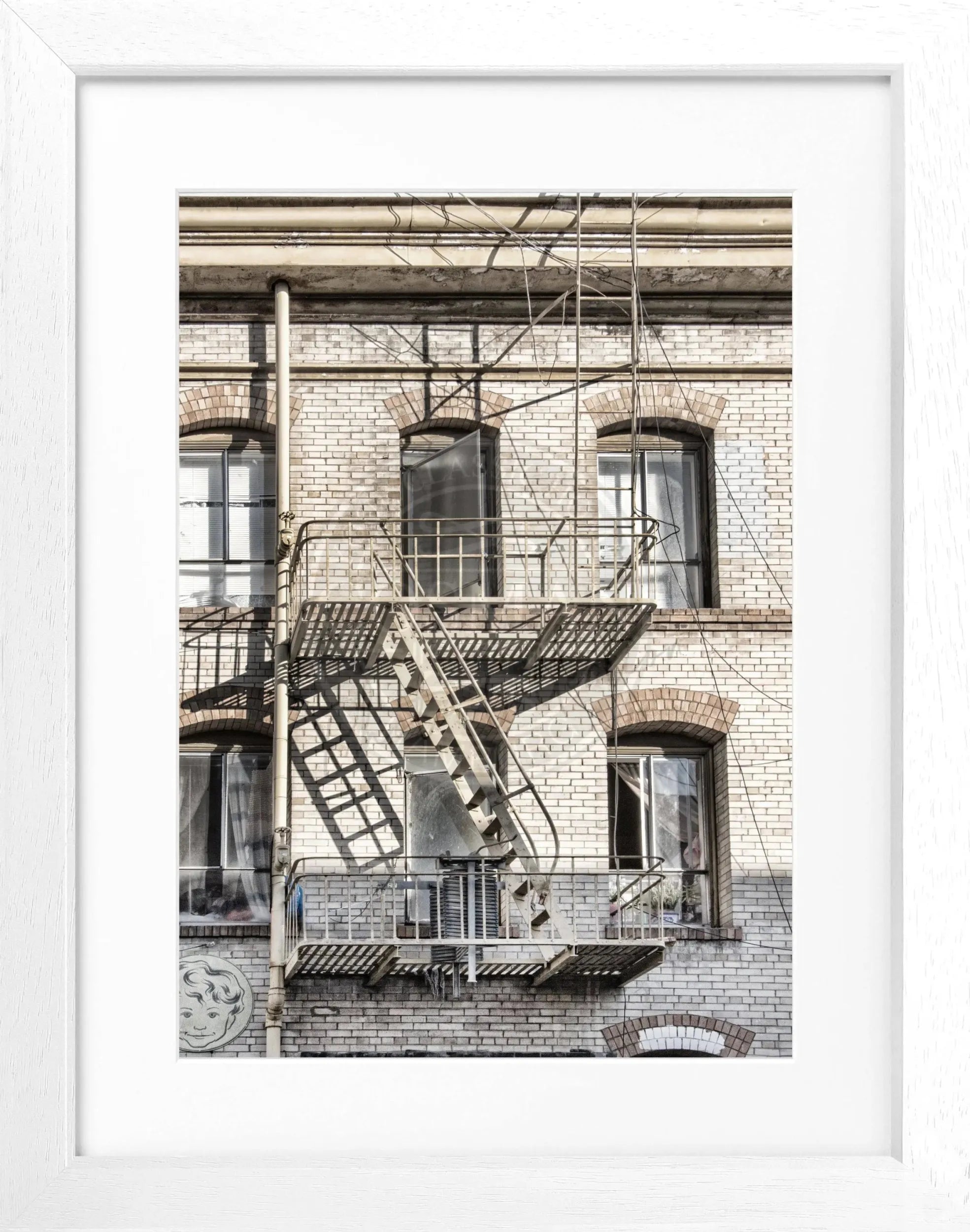 Schwarz-weiß Poster mit Rahmen von Cosman-Photocollection, Feuertreppen in San Francisco, 25x31 cm, urbanes Stadtmotiv