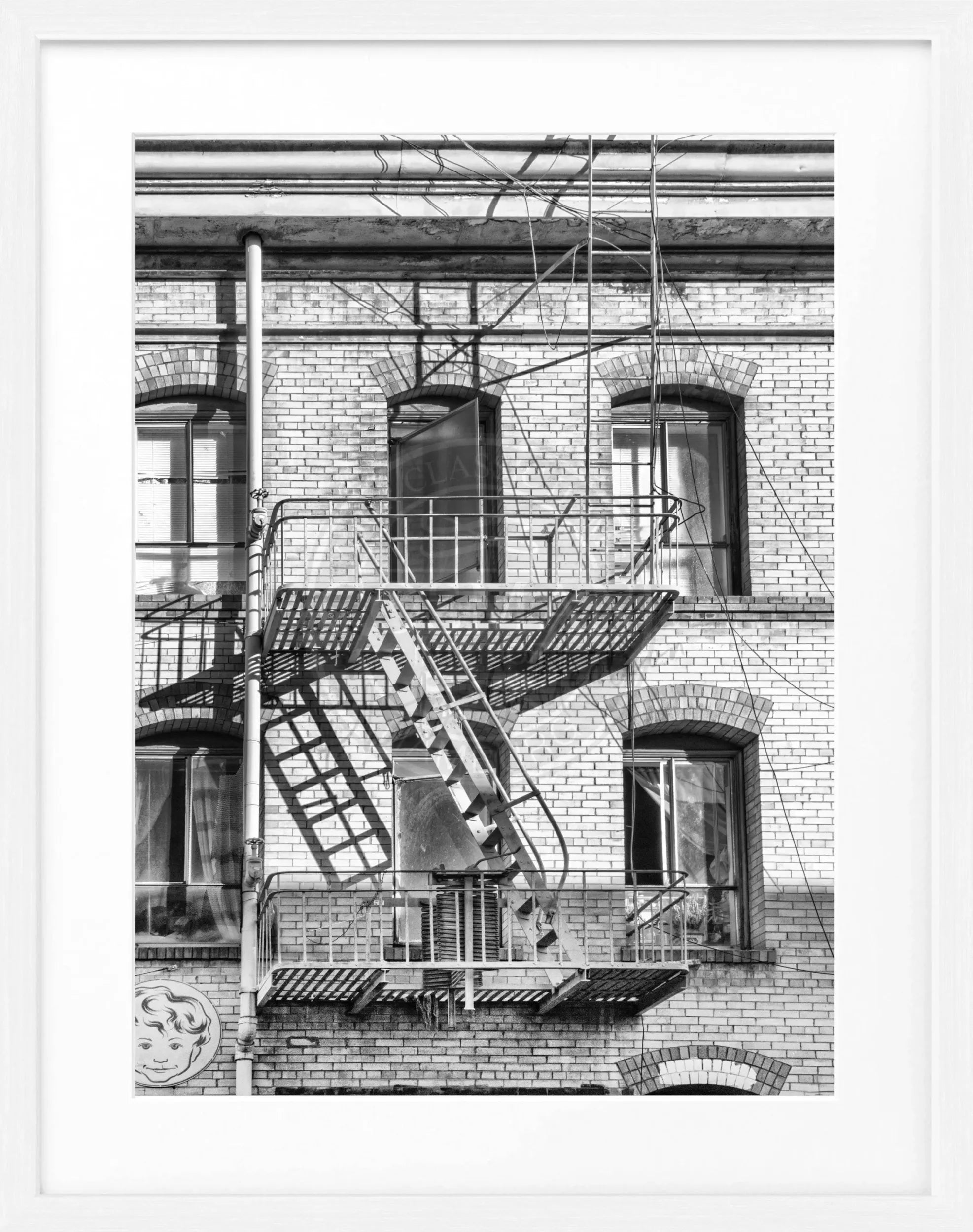Schwarz-weiß Poster mit Rahmen von Cosman-Photocollection, Feuertreppen-Szene in San Francisco, 25x31 cm, Fotokunst.