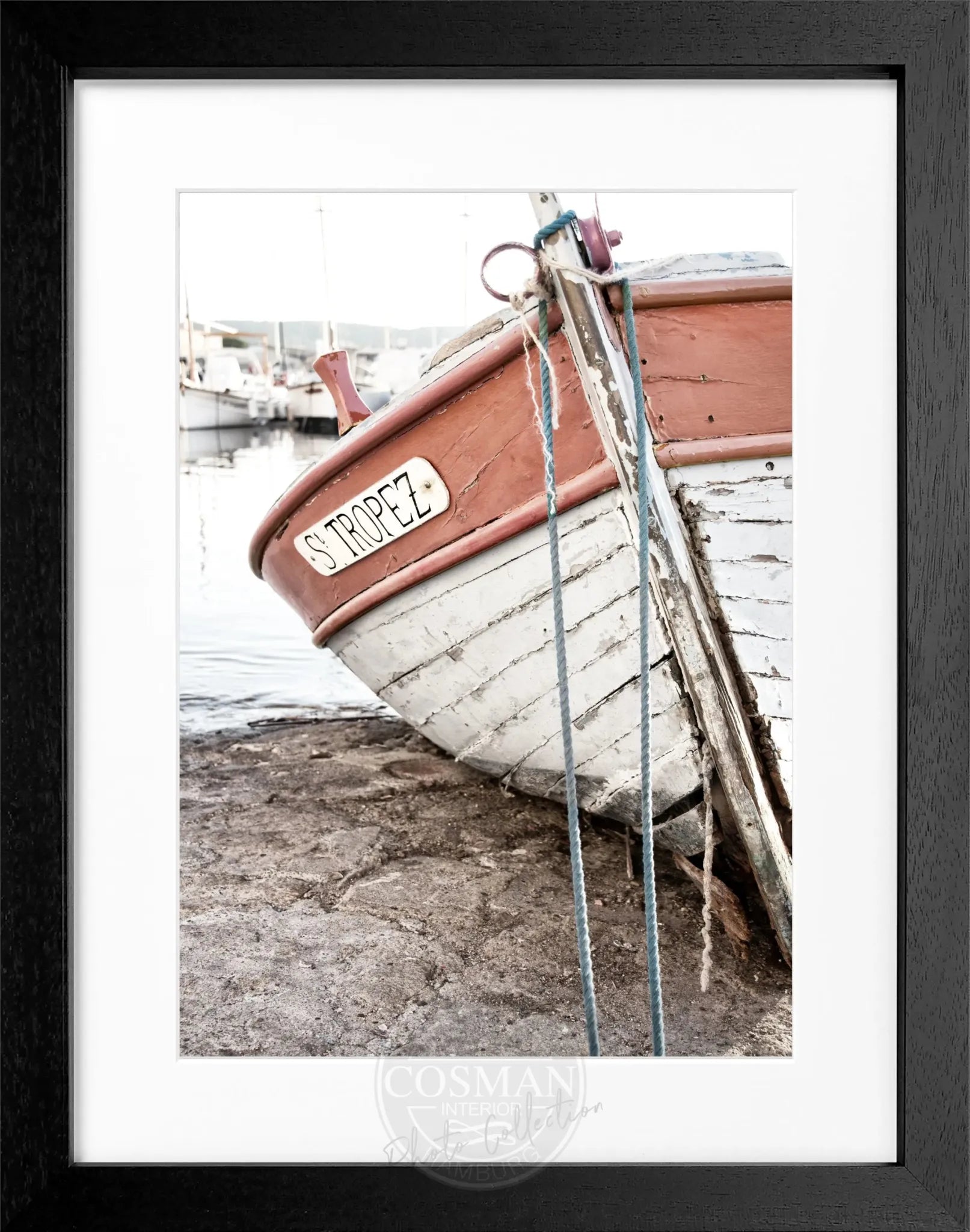Schwarz-weiß Poster mit Rahmen, Fischerboot in Saint Tropez, Cosman-Photocollection, 25x31cm, maritimes Meeresmotiv