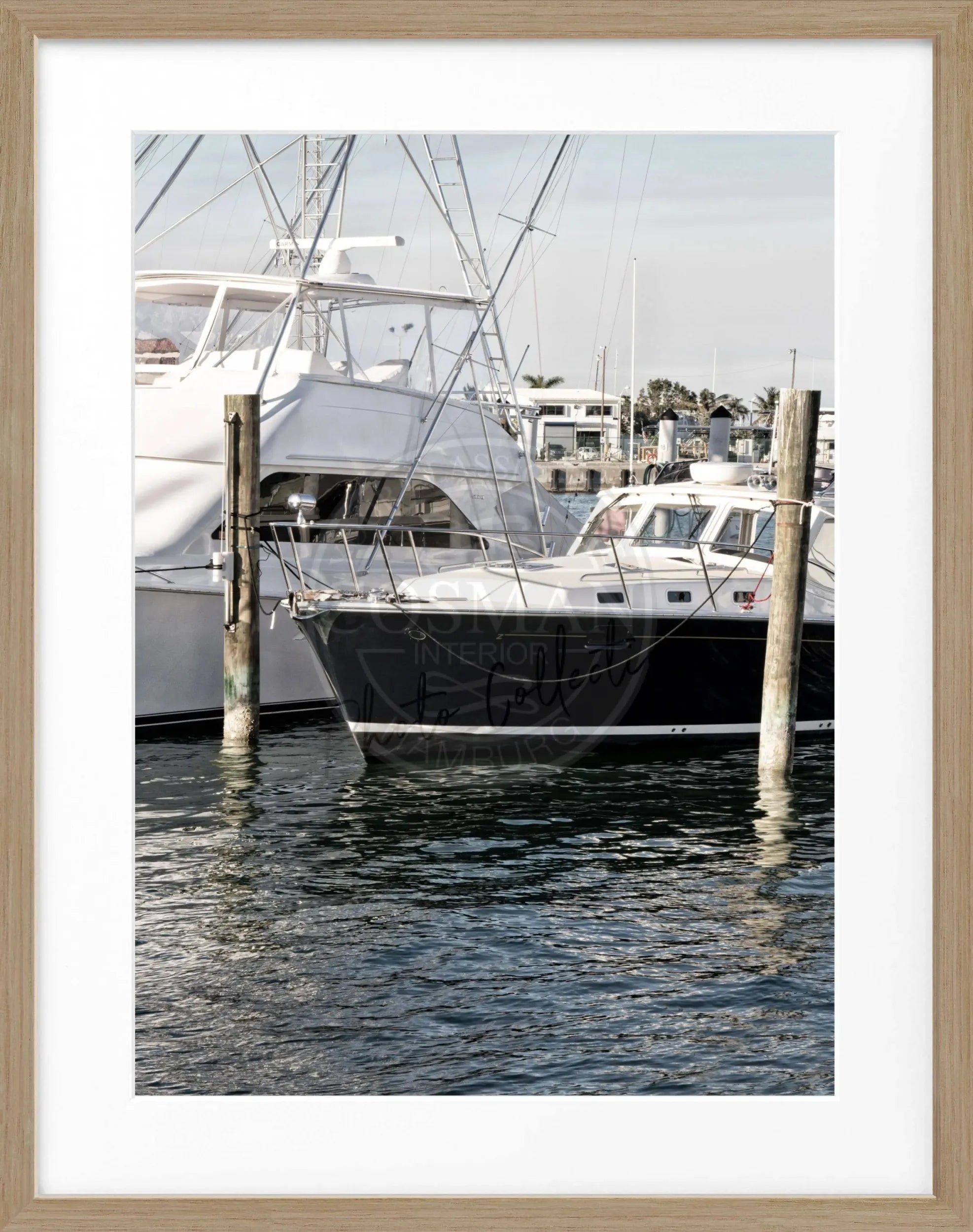 Schwarz-weiß Poster mit Rahmen von Cosman-Photocollection, Florida Key West Boot-Motiv, 25x31 cm, Fotokunst.