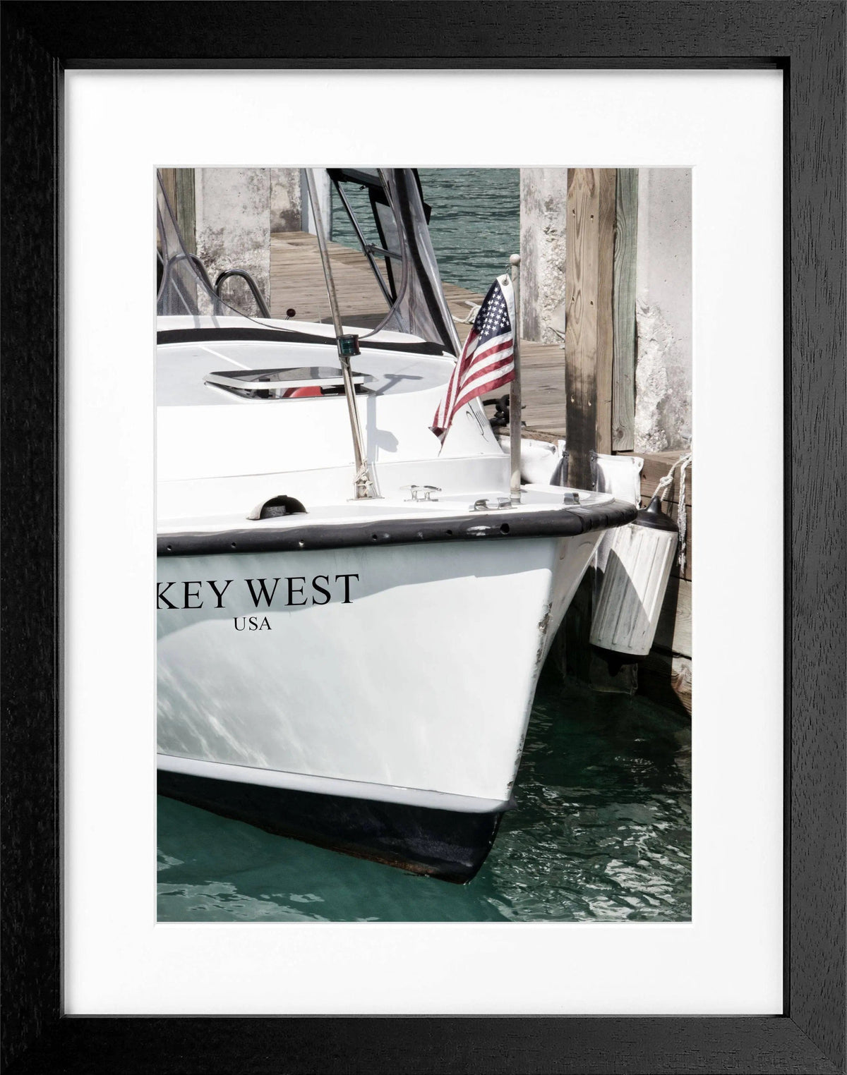 Schwarz-weiß Poster mit Rahmen von Cosman-Photocollection, Florida Key West Boot Motiv, 25x31cm, Kunstbild für Wanddekoration
