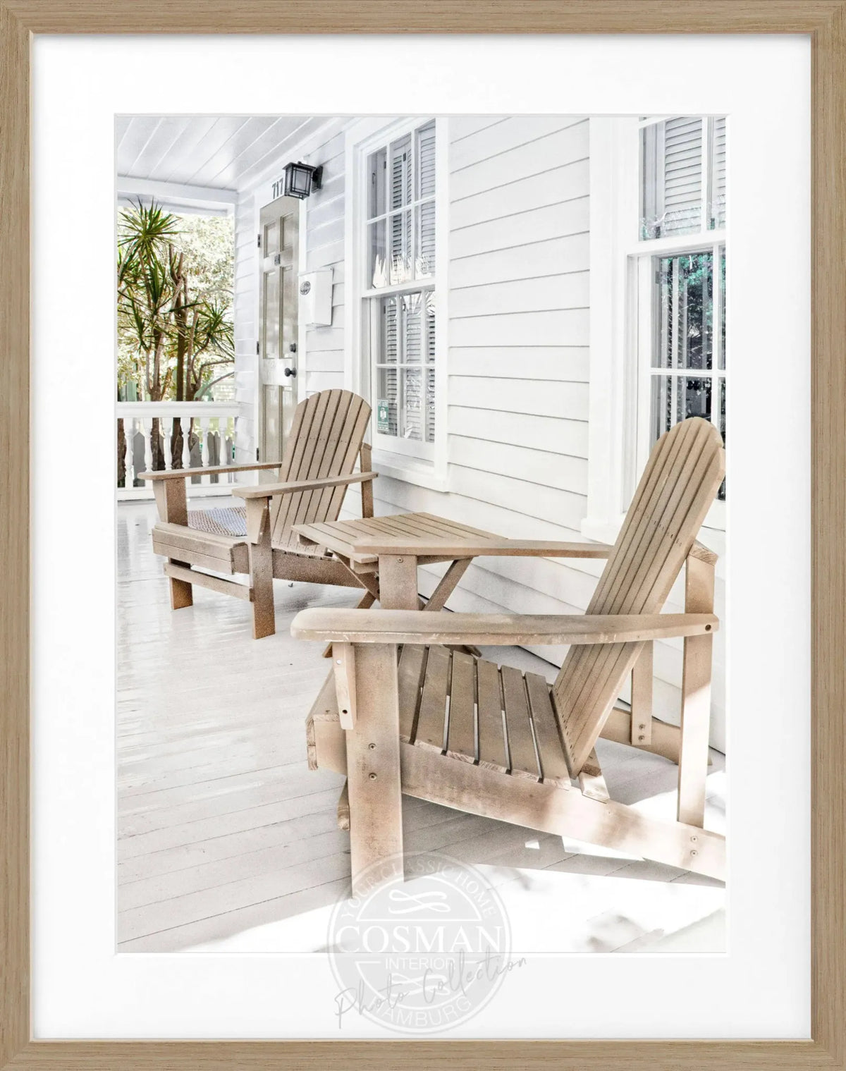 Schwarz-weiß Poster mit Rahmen von Cosman-Photocollection, Florida Key West mit Liegestuhl, Maße 25x31 cm, dekoratives Wandbild