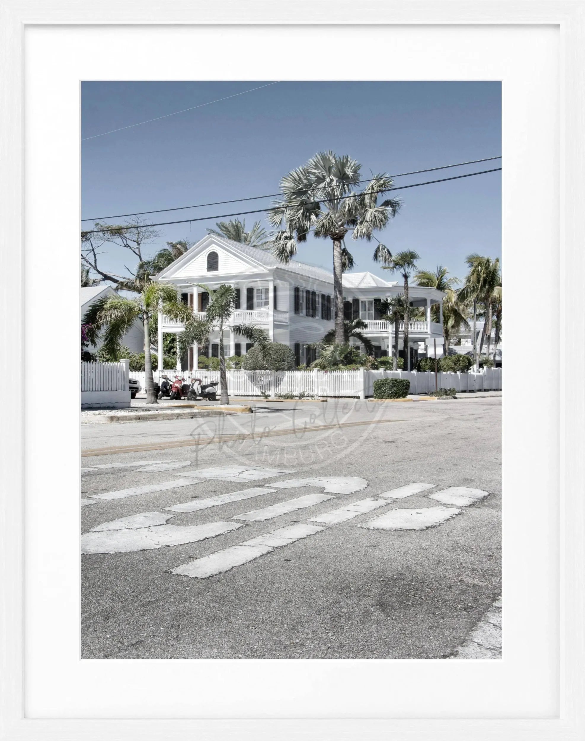 Schwarz-weiß Poster mit schwarzem Rahmen, Florida Key West Motiv, von Cosman-Photocollection, Maße 25x31 cm.