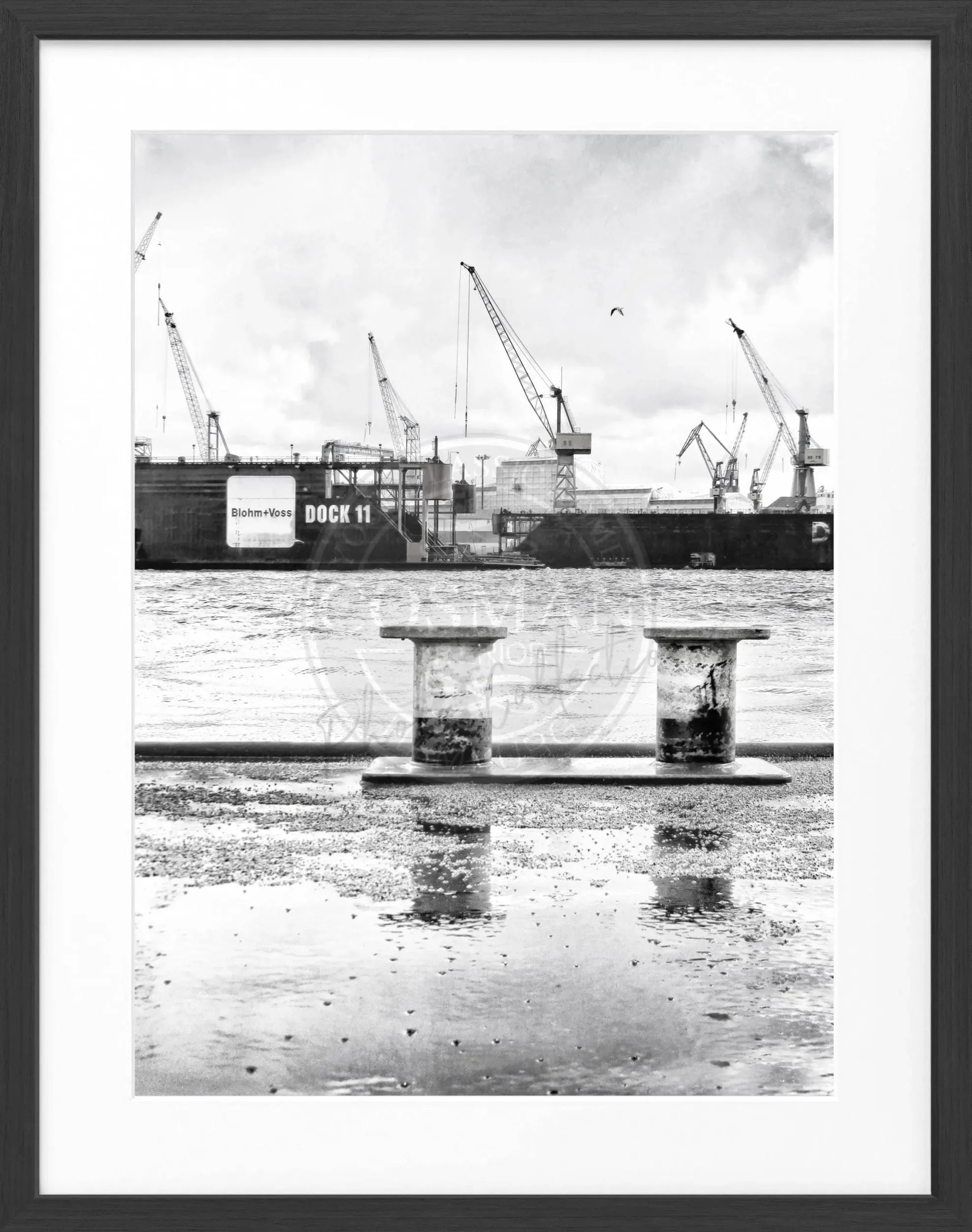 Poster mit Rahmen Hamburg Hafen ’Dock 11’ HH05K by Cosman-Photocollection