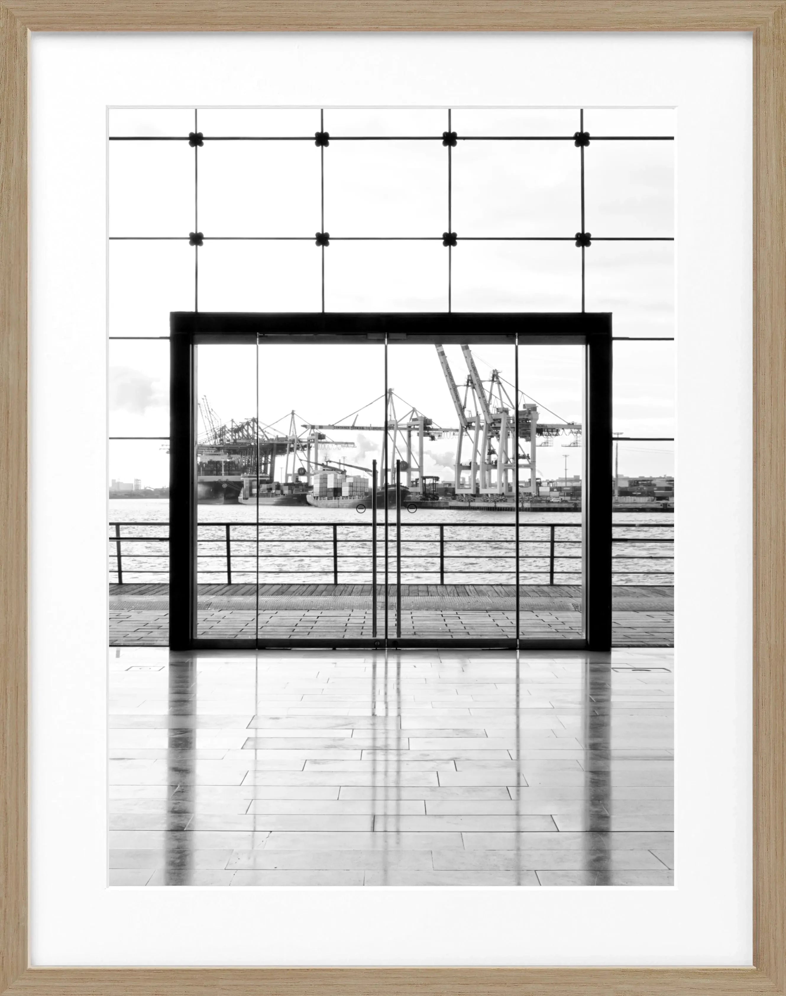 Schwarz-weiß Poster mit Rahmen, Hamburg Hafen, von Cosman-Photocollection, 25x31cm, maritime Stadtansicht