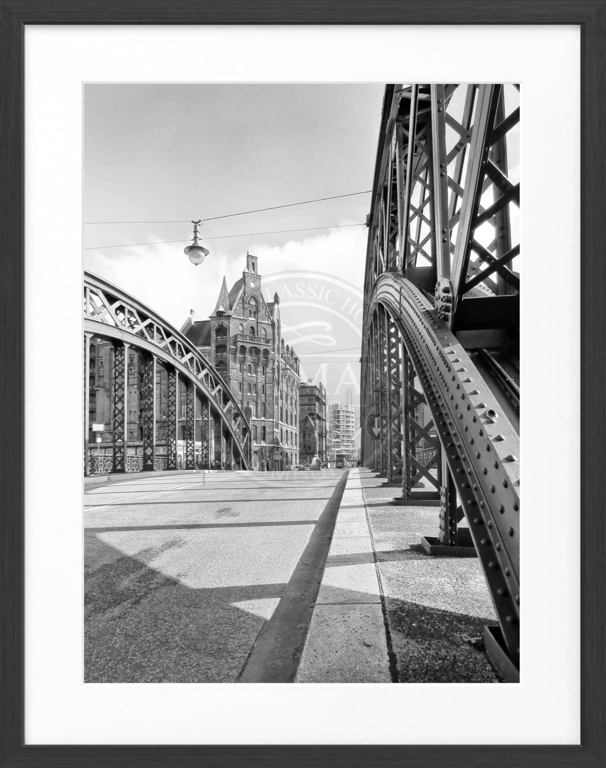 Schwarz-weiß Poster mit Rahmen, Hamburg Speicherstadt, von Cosman-Photocollection, ca. 25x31 cm, Wanddekoration in Fotostil