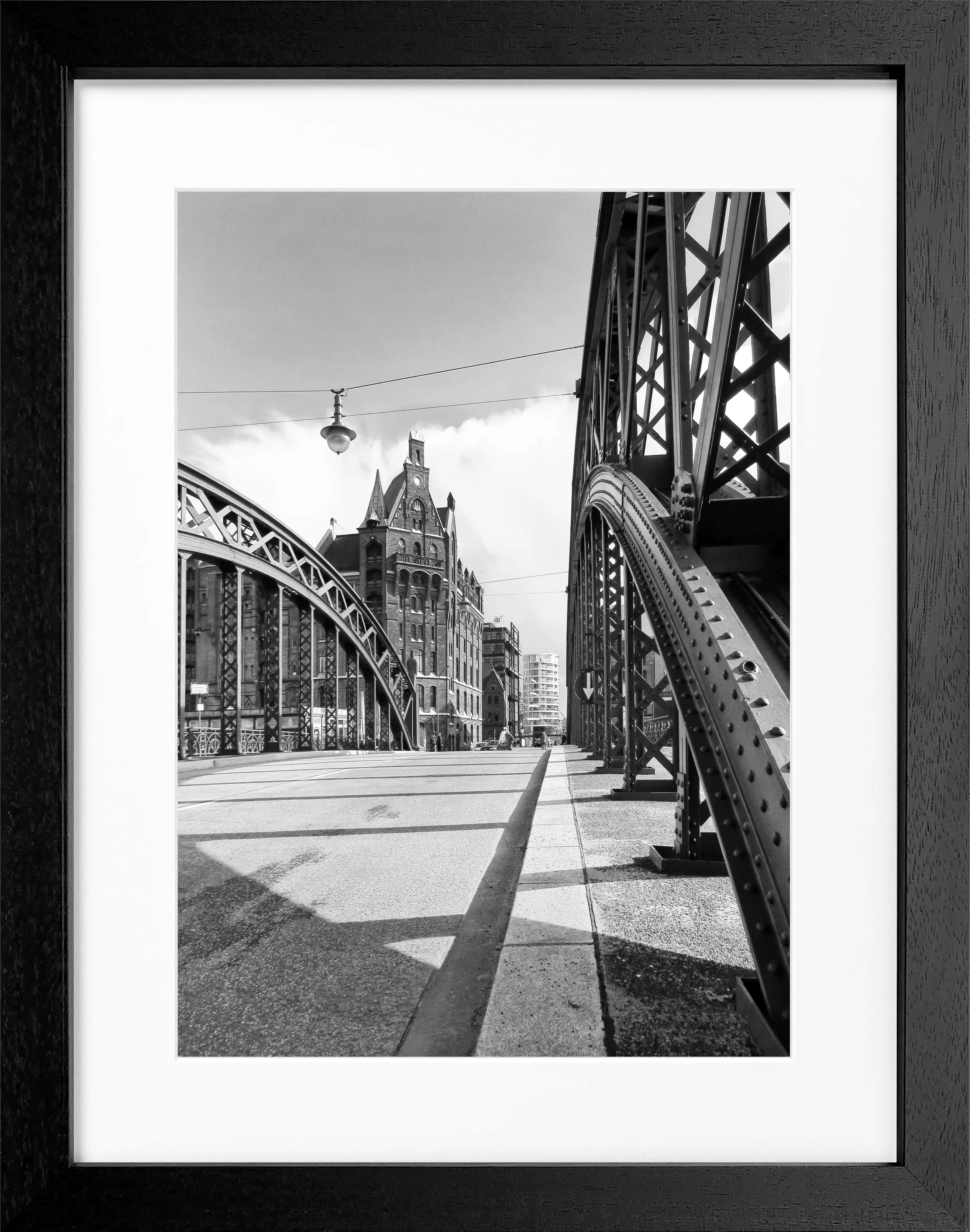 Schwarz-weiß Poster mit Rahmen von Cosman-Photocollection, Hamburg Speicherstadt, 25x31cm, stilvolle Wanddekoration
