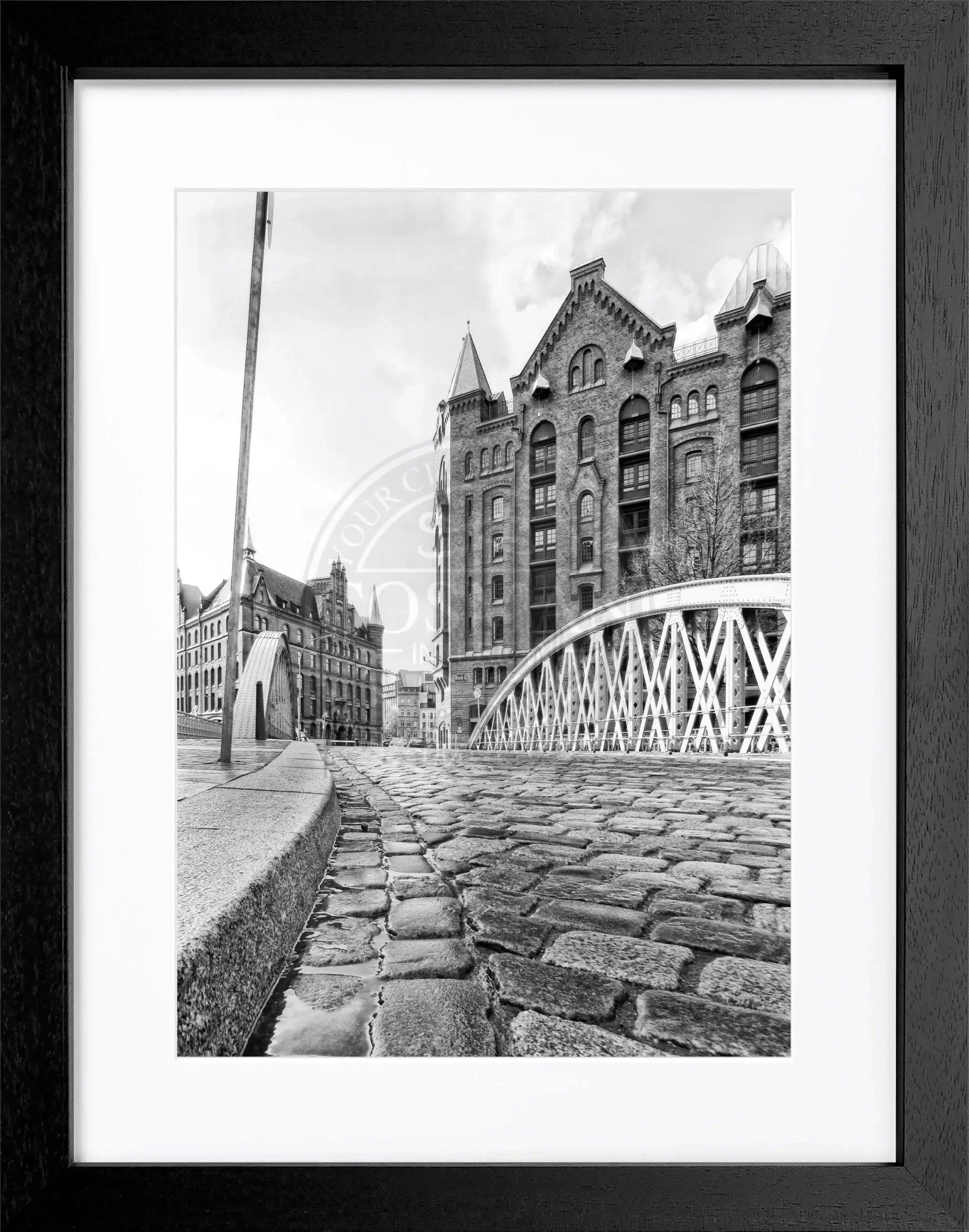Schwarzweiß-Poster mit Rahmen von Cosman-Photocollection, Hamburg Speicherstadt, 25x31cm, dekoratives Wandbild