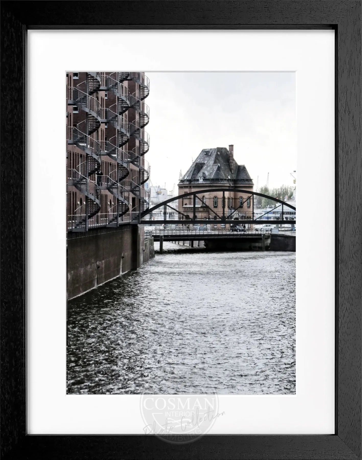 Schwarz-weiß Poster mit Rahmen von Cosman-Photocollection, Hamburg Speicherstadt, 25x31cm, stilvolles Wandbild