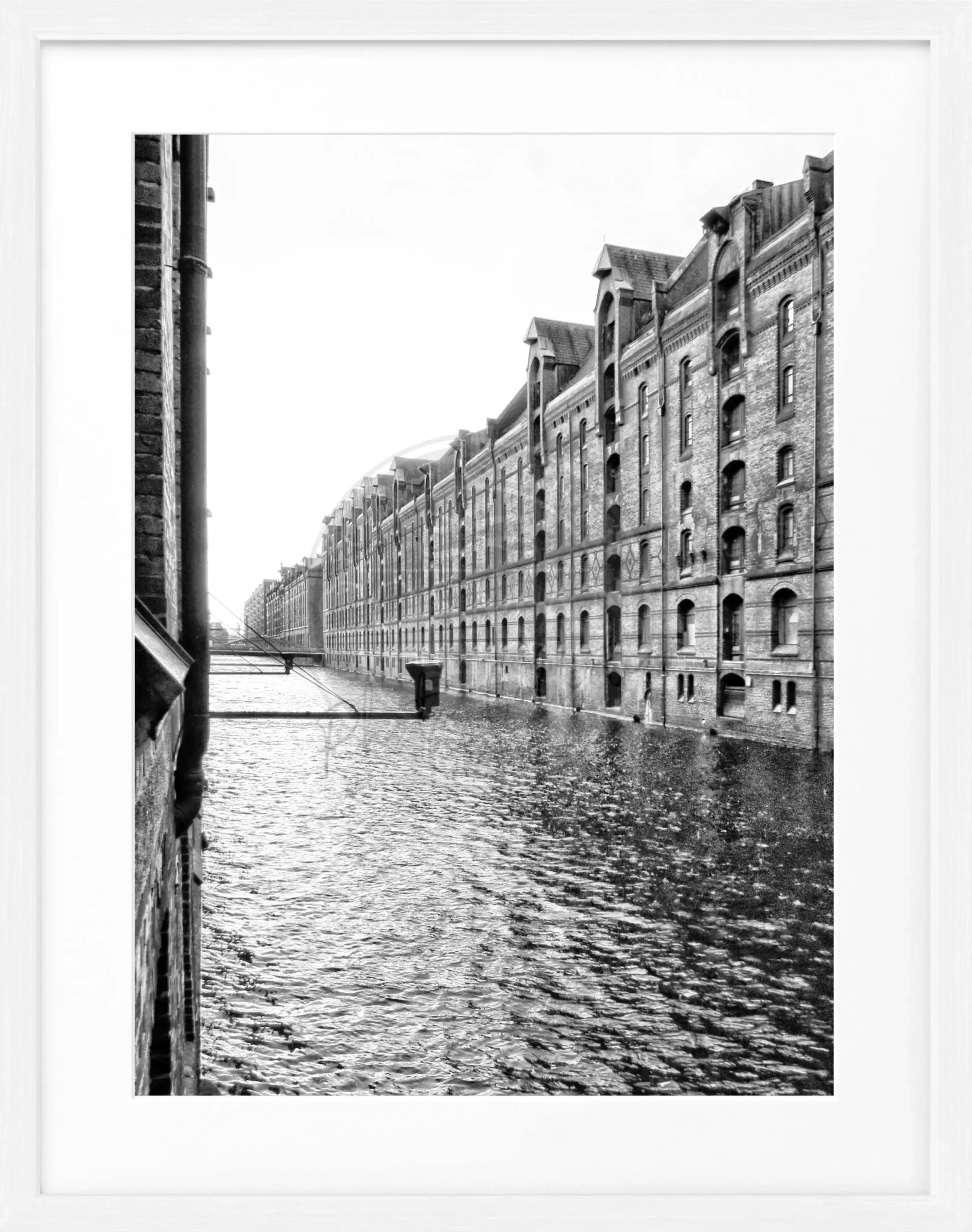 Schwarz-weiß Poster mit Rahmen, Hamburg Speicherstadt, von Cosman-Photocollection, 25x31cm, dekoratives Wandbild