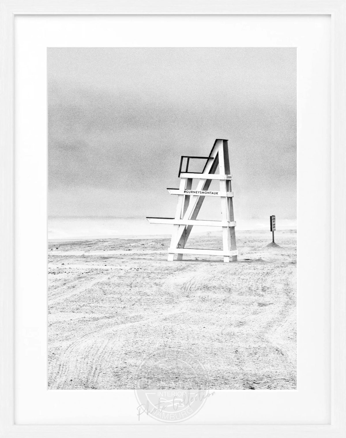 Schwarz-weiß Poster mit Rahmen, Hamptons Long Island Beach Motiv, von Cosman-Photocollection, 25x31 cm