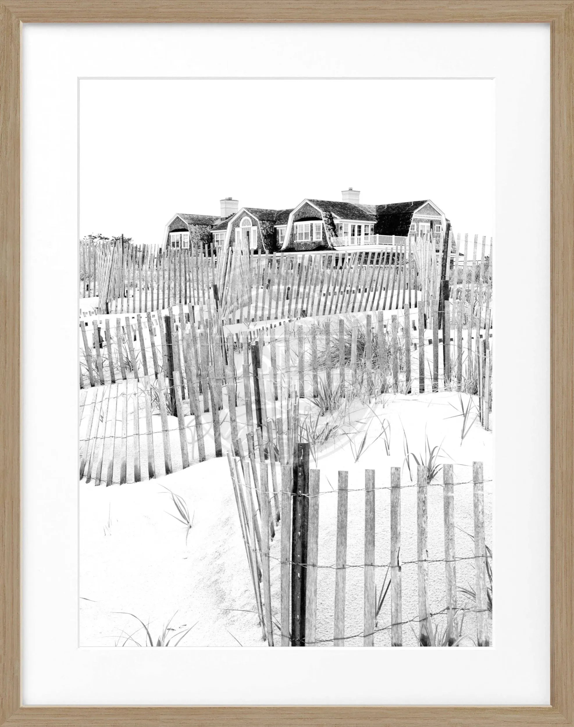 Schwarz-weißer Poster mit Rahmen, Hamptons Long Island 'Beach House' von Cosman-Photocollection, 25x31cm, Wanddekoration