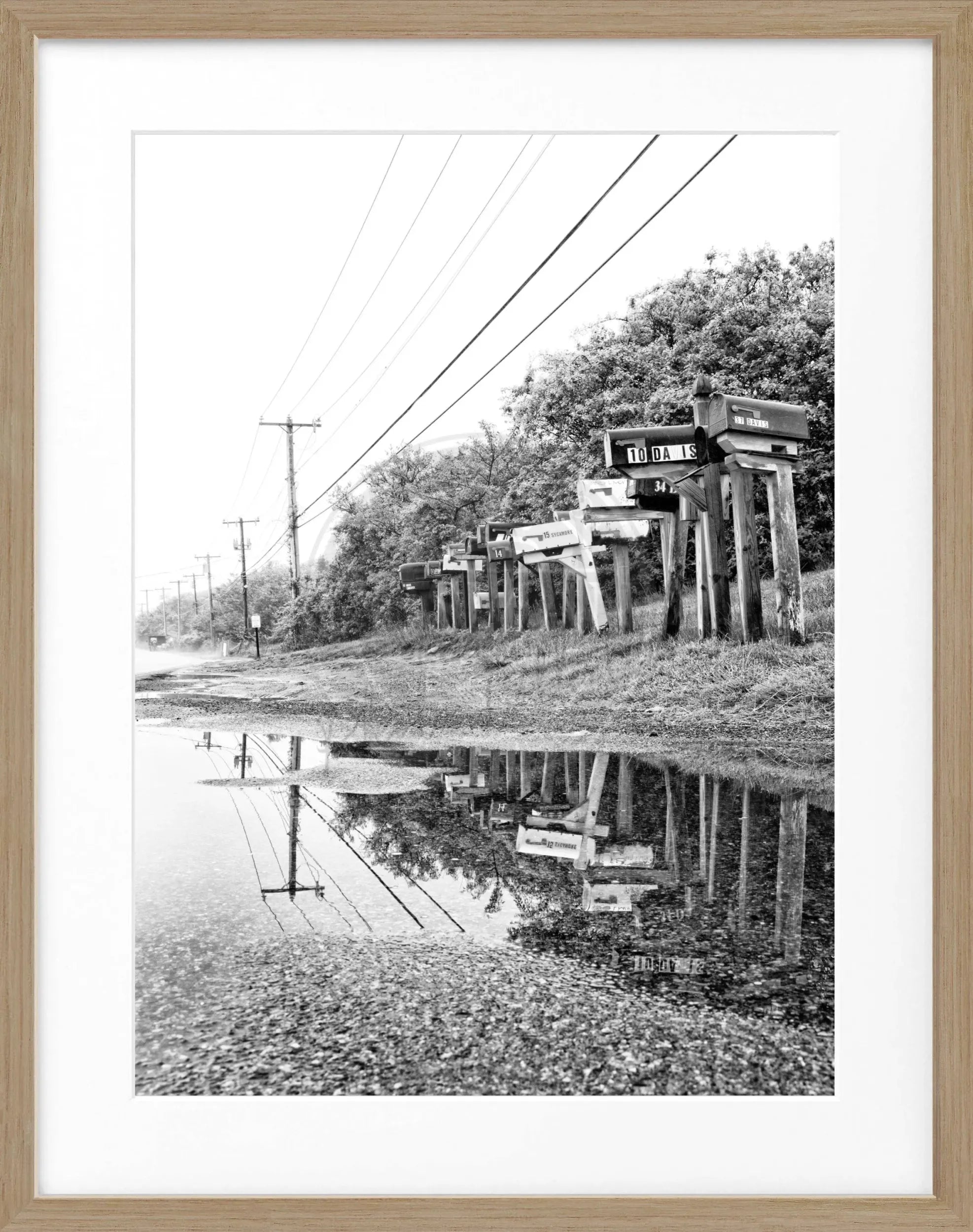 Schwarz-weiß Poster mit Rahmen, Hamptons Long Island Mailbox, von Cosman-Photocollection, 25x31cm, Wanddekoration