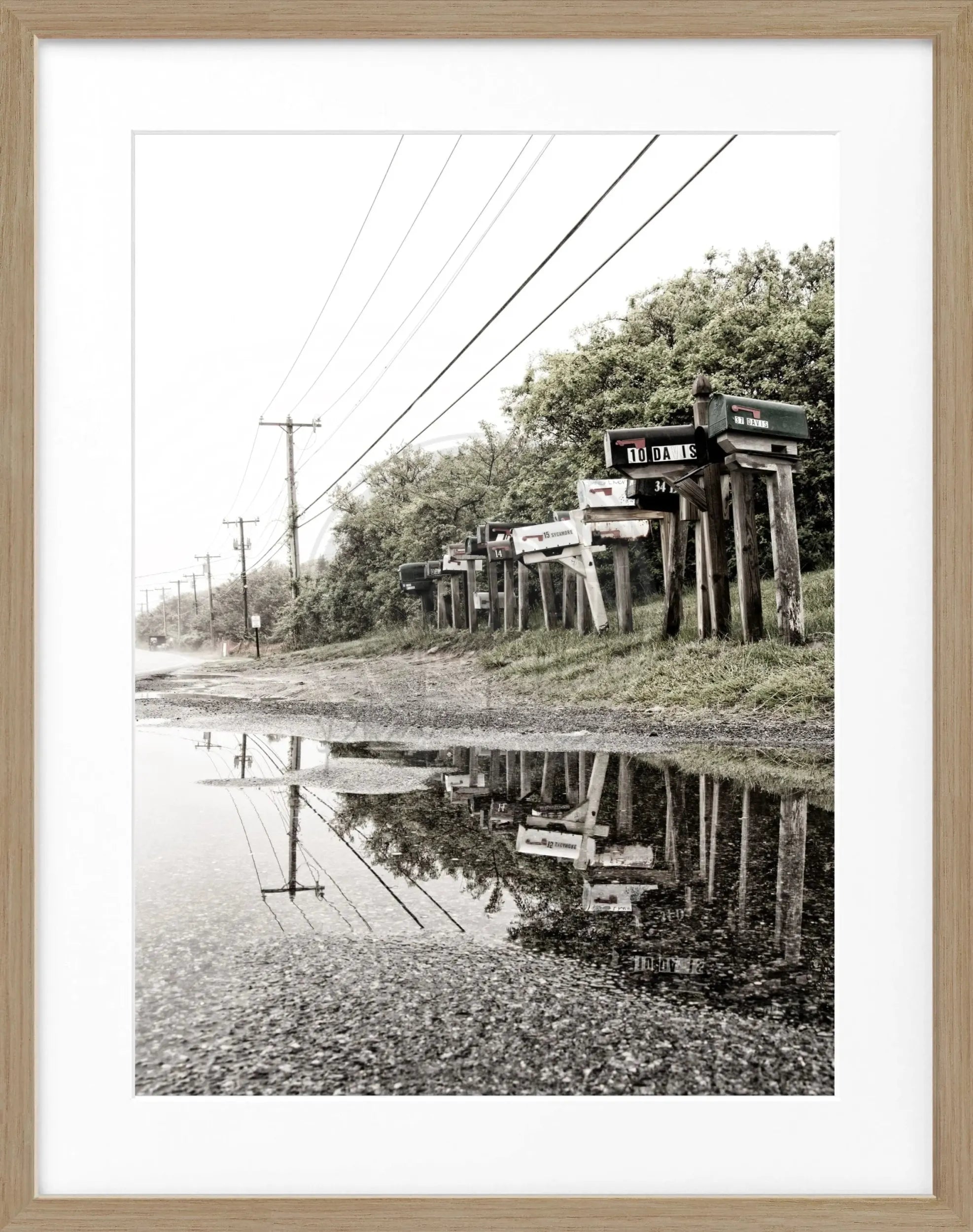 Schwarz-weiß Poster mit Rahmen, Hamptons Long Island Mailbox Motiv, 25x31 cm, von Cosman-Photocollection