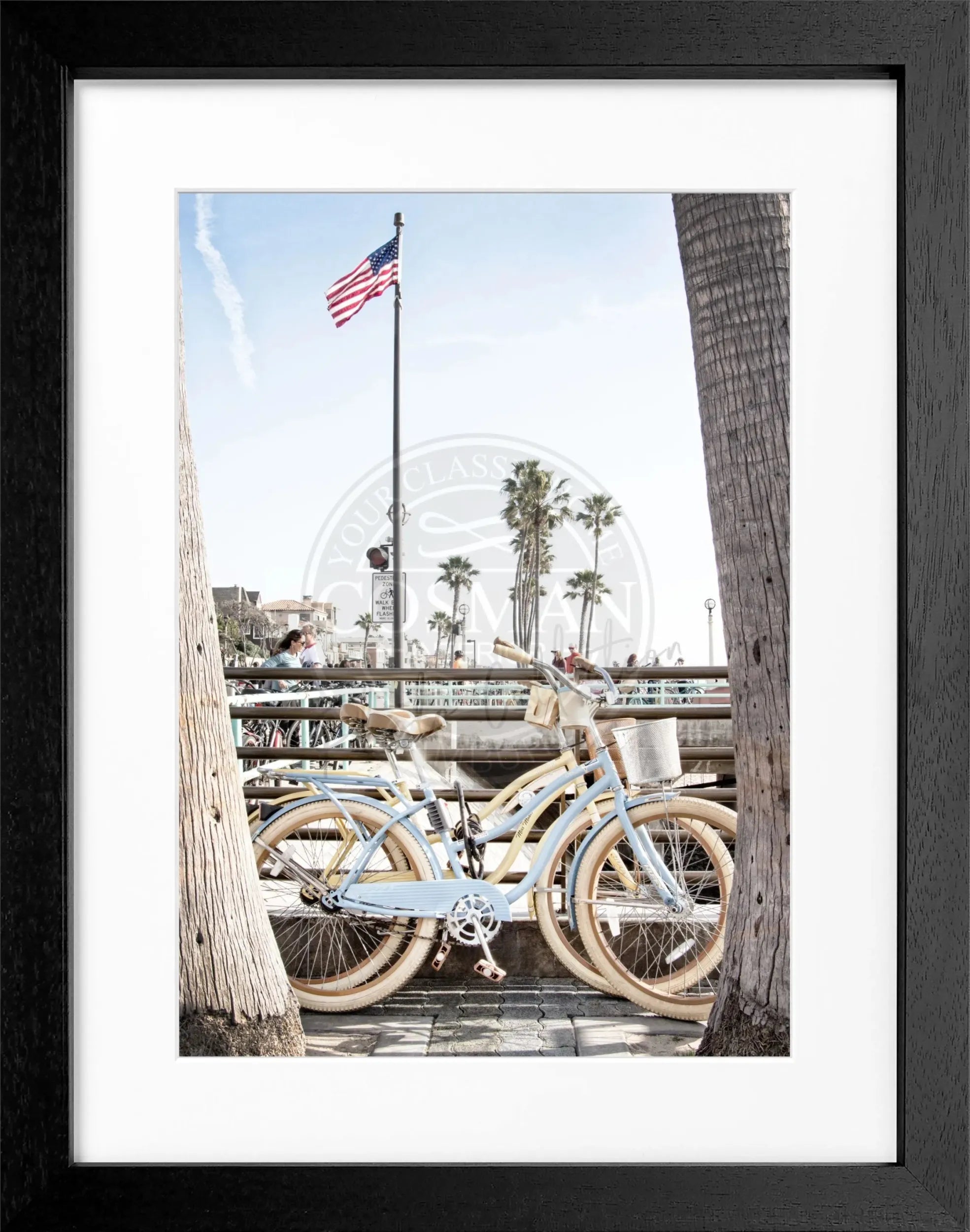 Schwarz-weiß Poster mit Rahmen von Cosman-Photocollection, Kalifornien ’Beach Bike’, Motiv, 25x31cm, Wanddekoration