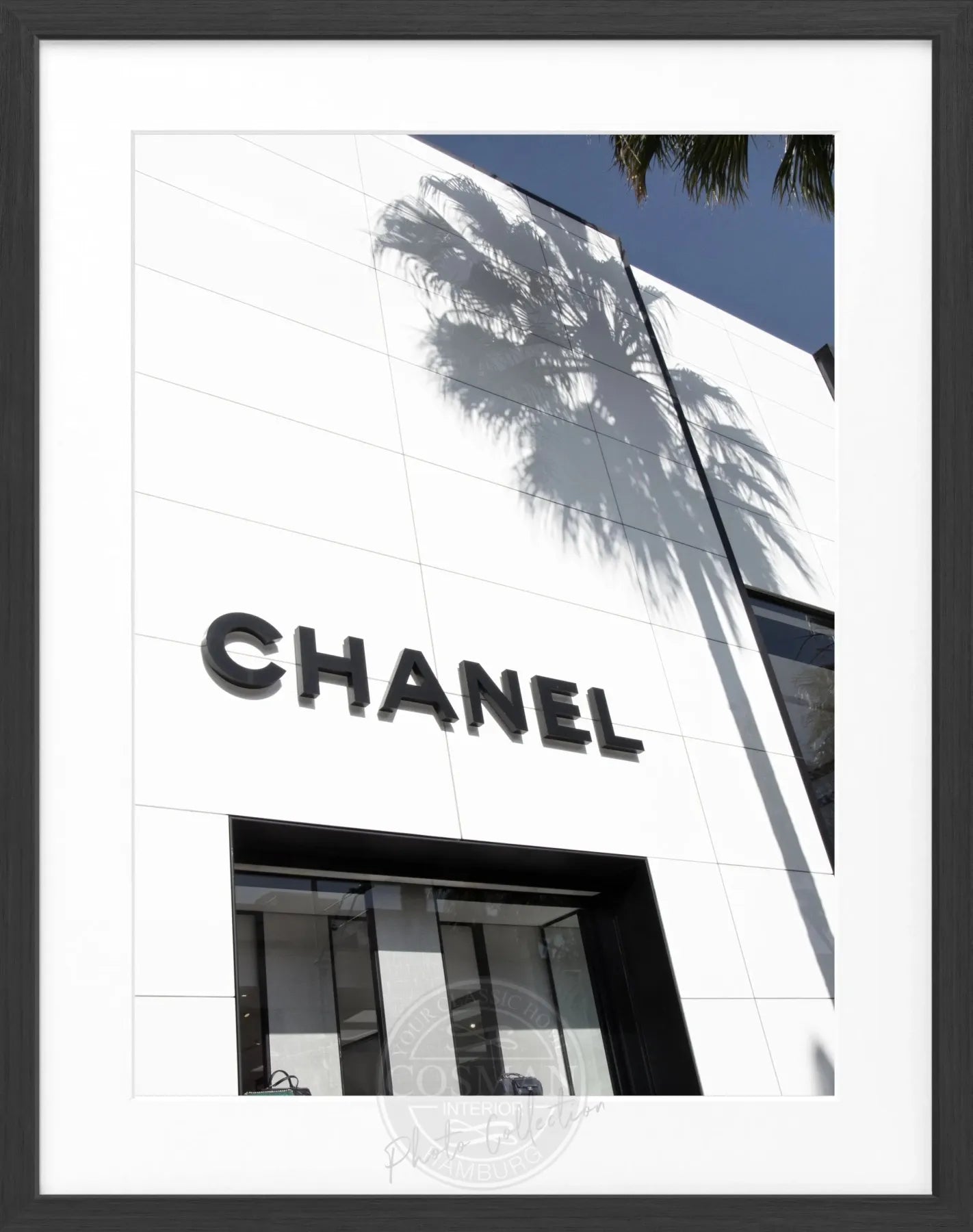 Schwarz-weiß Poster mit Rahmen, Kalifornien Beverly Hills, mit Chanel-Motiv, von Cosman-Photocollection, Maße 25x31cm