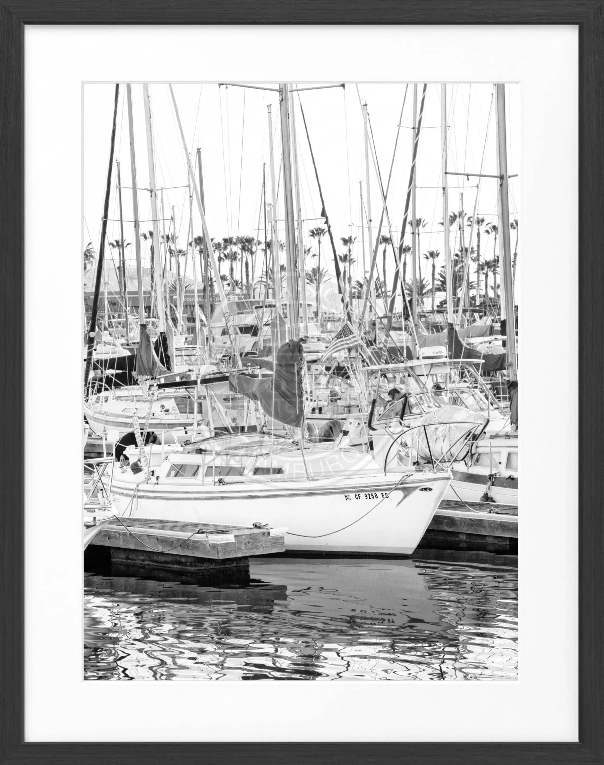 Schwarz-weiß Poster mit Rahmen von Cosman-Photocollection, Kalifornien-Boat-Motiv, 25x31cm, Wanddekoration