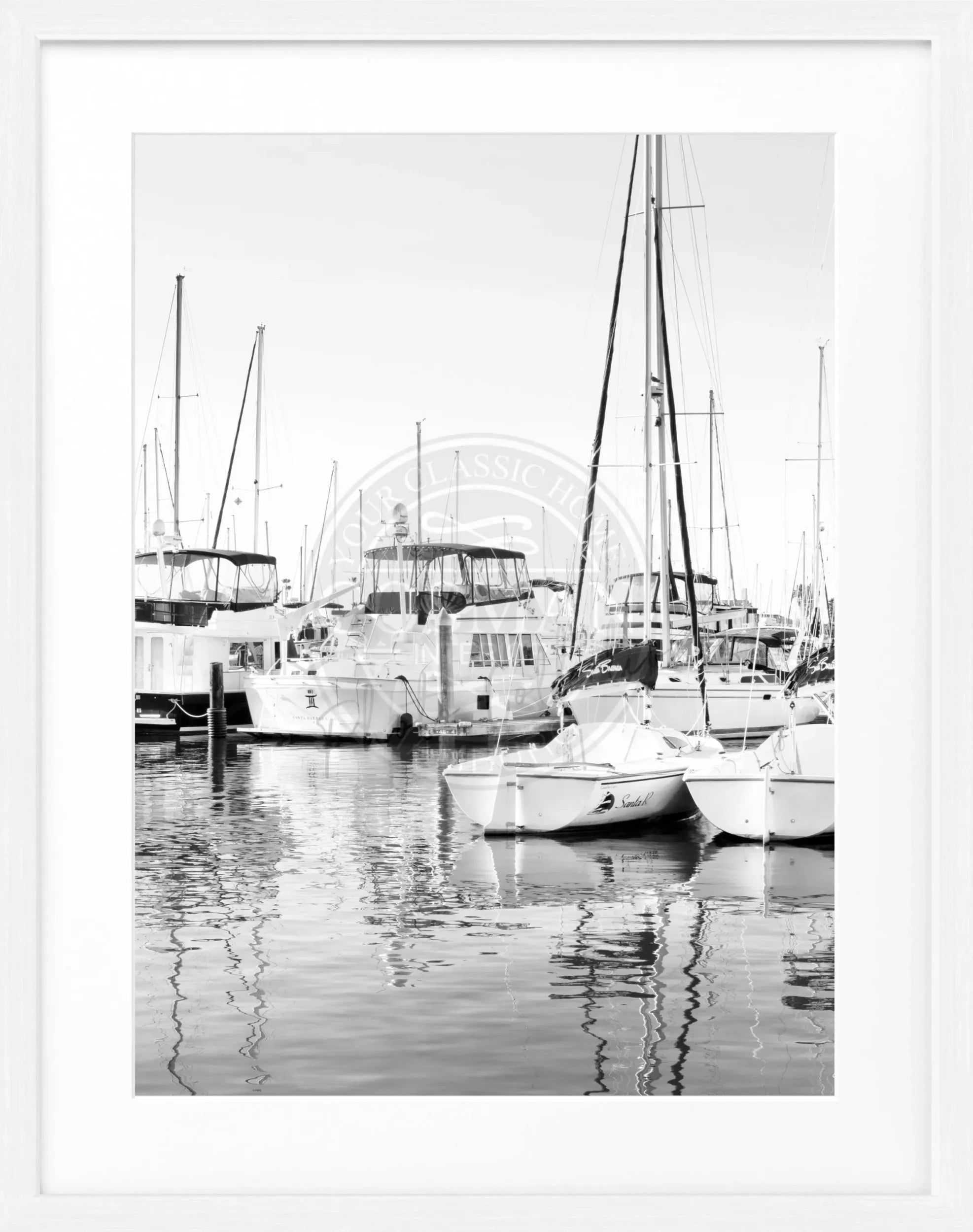 Schwarz-weiß Poster mit Rahmen von Kalifornien ’Boat’, 25x31cm, von Cosman-Photocollection, zeigt ein Boot im Meer.