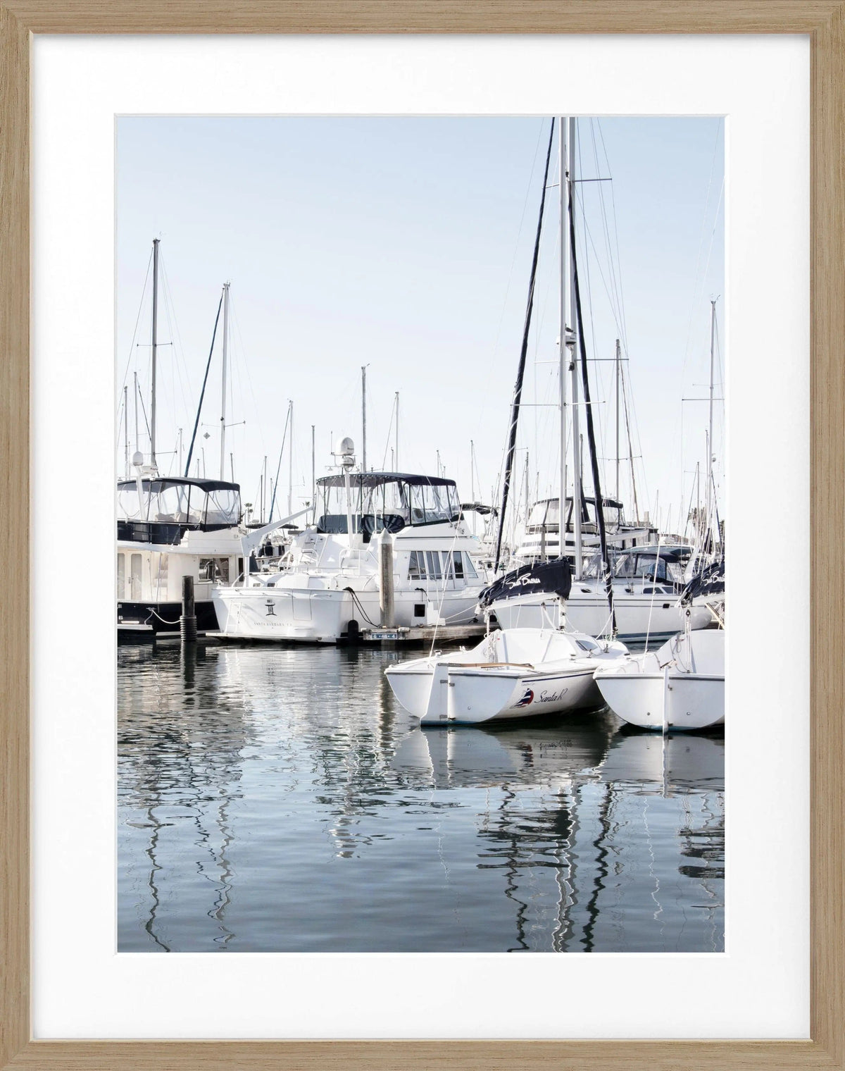 Schwarz-weiß Poster mit Rahmen von Kalifornien ’Boat’ K30 von Cosman-Photocollection, 25x31cm, Wandbild mit Meeresmotiv