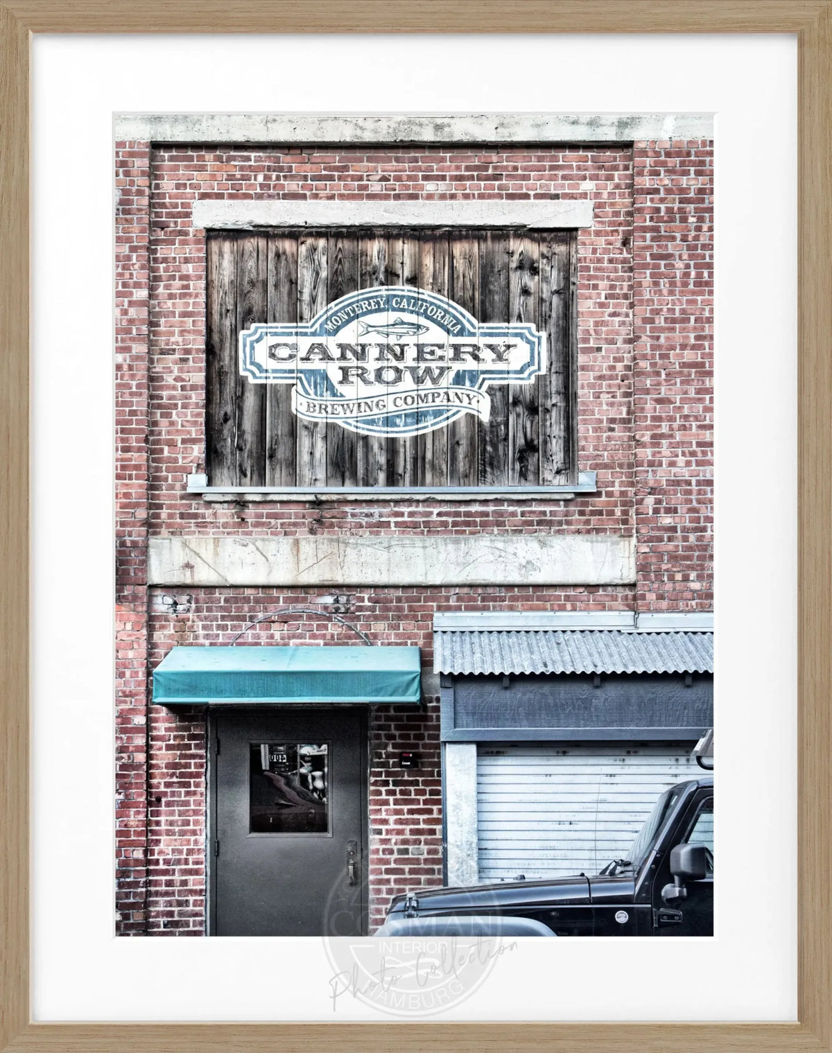 Schwarz-weiß Poster mit Rahmen, Kalifornien ’Cannery Row’ in Monterey, von Cosman-Photocollection, Maße 25x31 cm