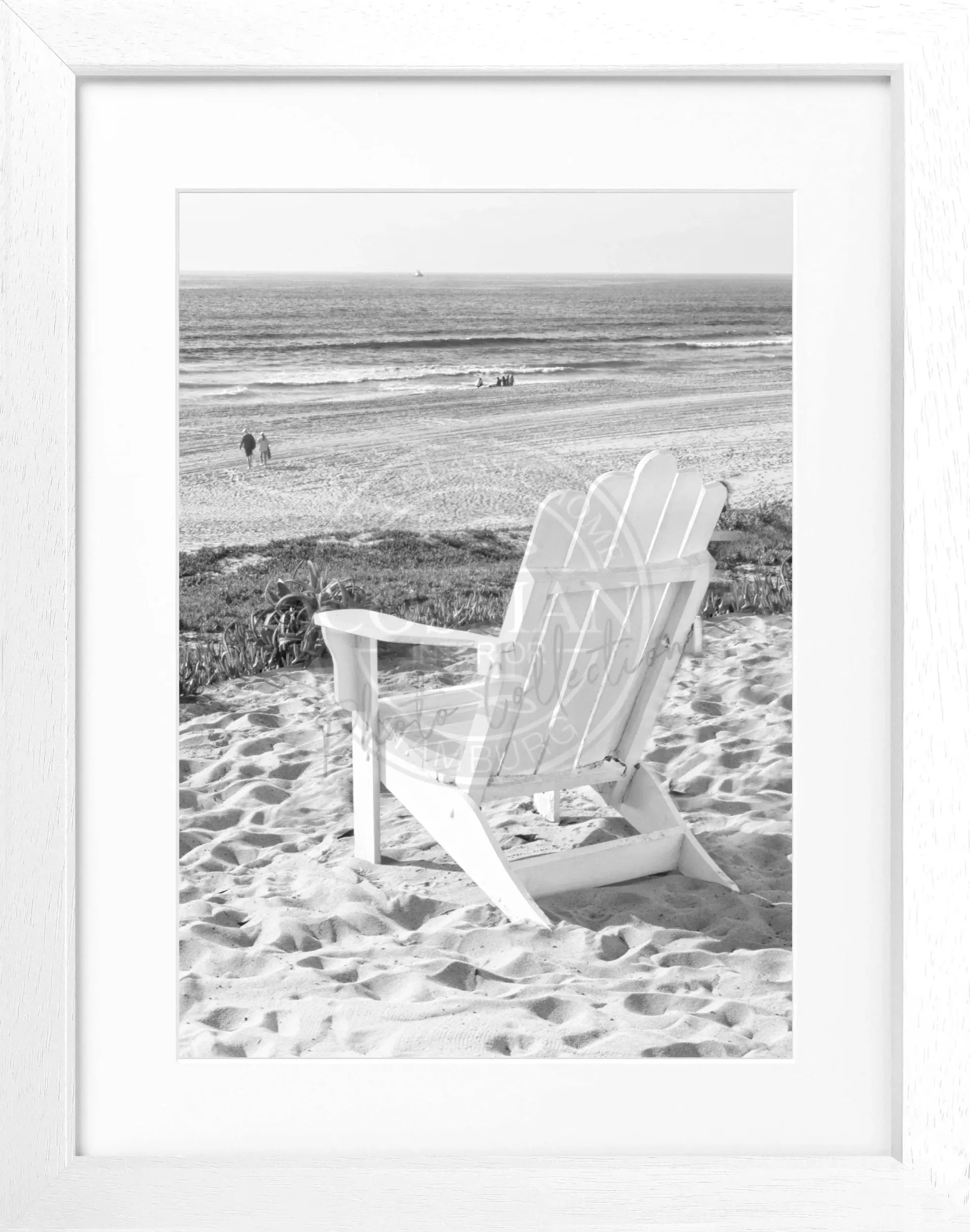 Schwarz-weiß Poster mit Rahmen, Kalifornien Deckchair Motiv, 25x31cm, von Cosman-Photocollection