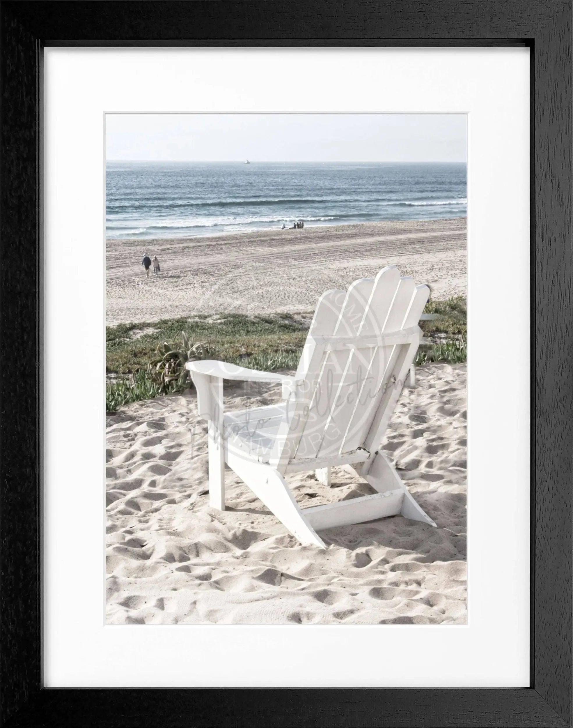Schwarz-weiß Poster mit Rahmen, Kalifornien Motiv mit Deckchair, von Cosman-Photocollection, 25x31 cm