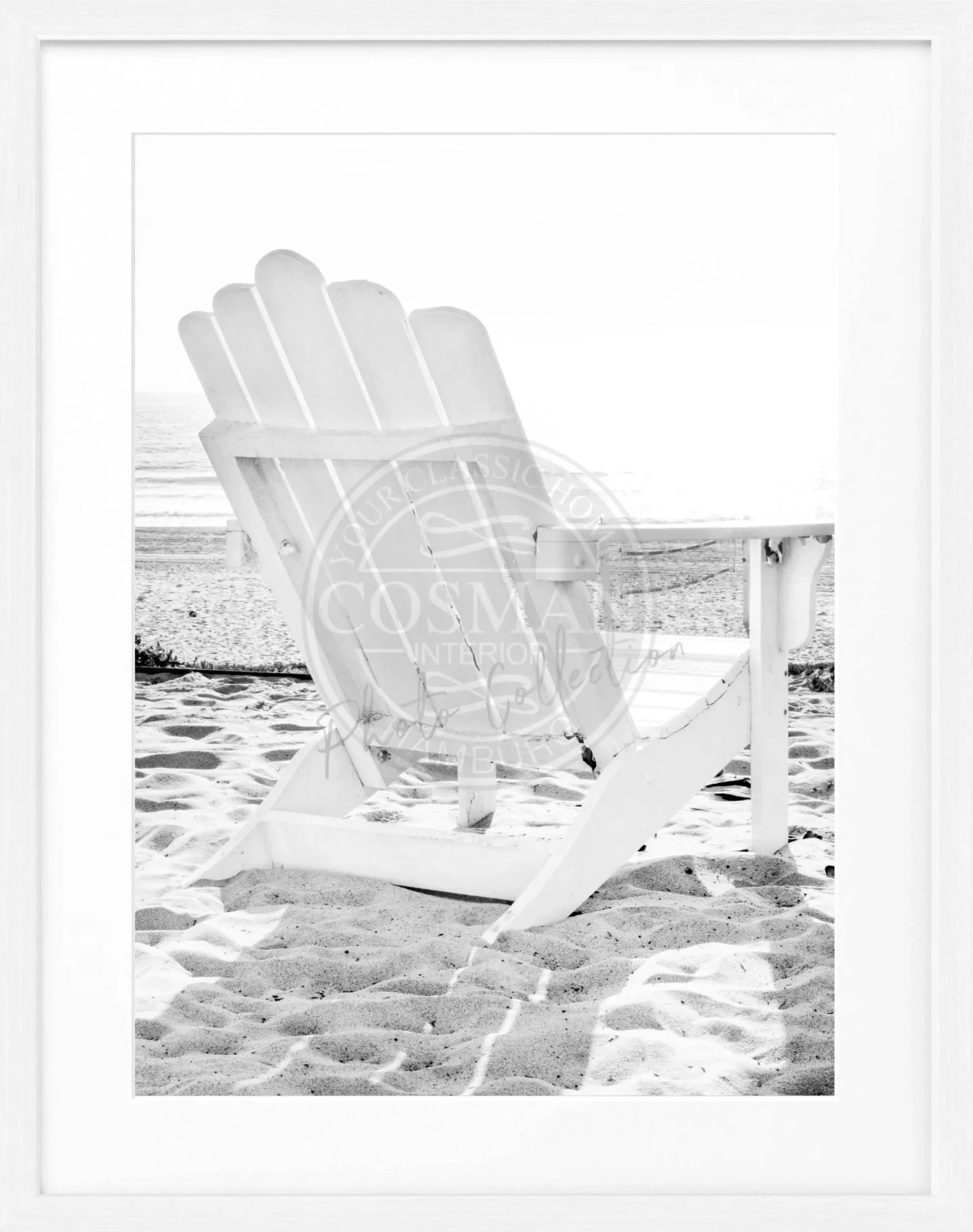 Schwarz-weiß Poster mit Rahmen, Kalifornien Deckchair Motiv, von Cosman-Photocollection, Maße 25x31 cm