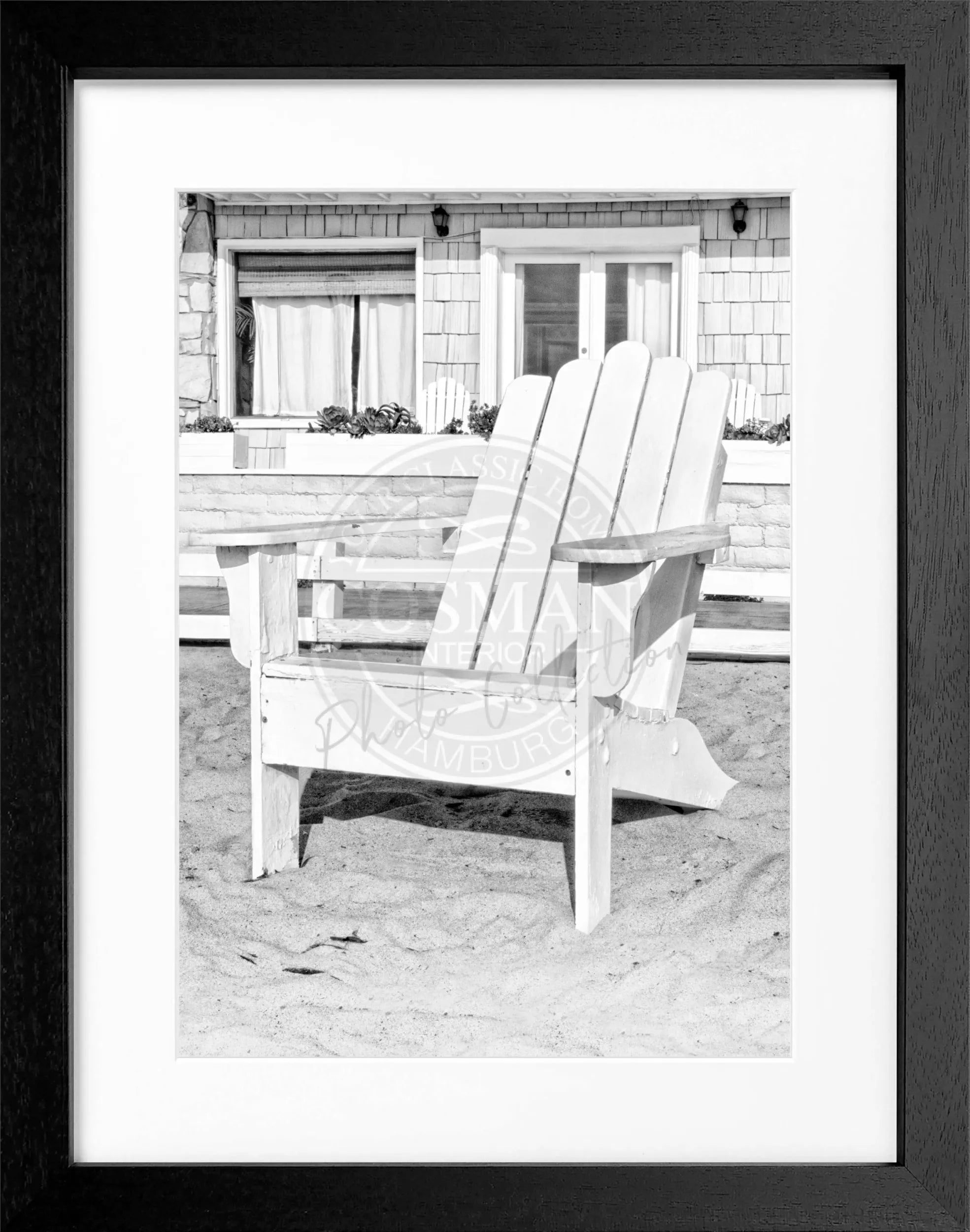 Schwarz-weiß Poster mit Rahmen Kalifornien ’Deckchair’ von Cosman-Photocollection, 25x31cm, Motiv im modernen Fotostil.