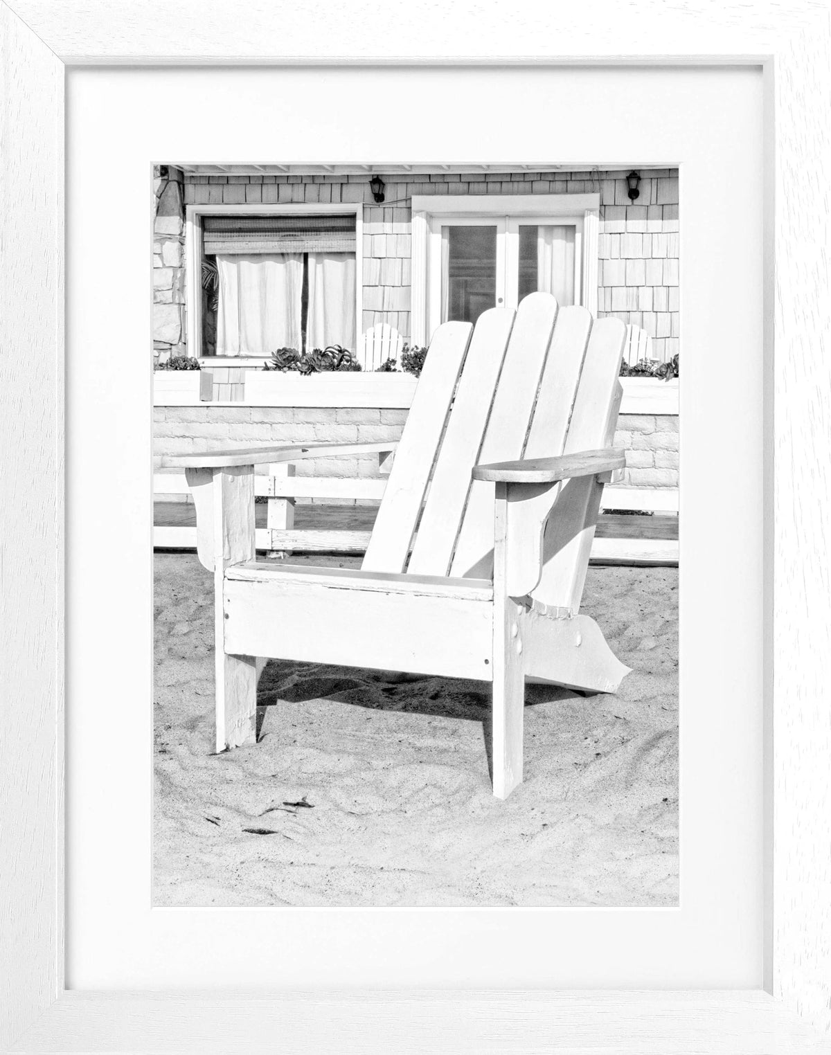 Schwarz-weiß Poster mit Rahmen von Kalifornien, Motiv eines Deckchairs, von Cosman-Photocollection, 25x31 cm