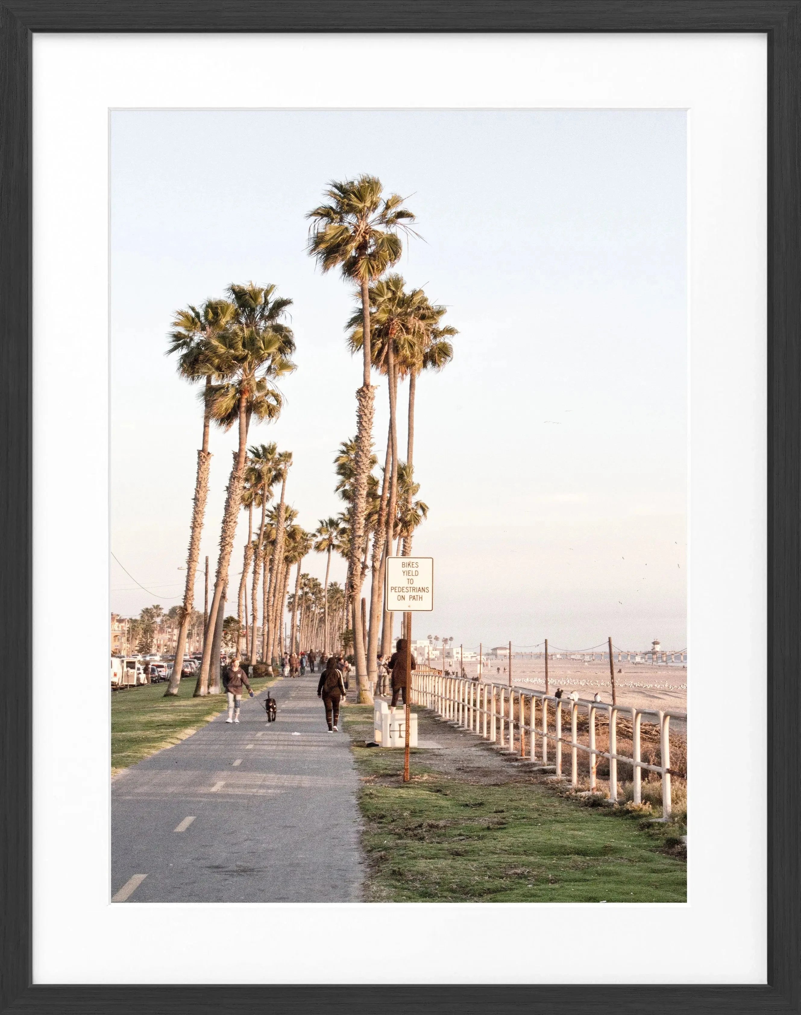 Schwarz-weißes Poster mit Rahmen, California Huntington Beach, Cosman-Photocollection, 25x31cm, Wanddekoration