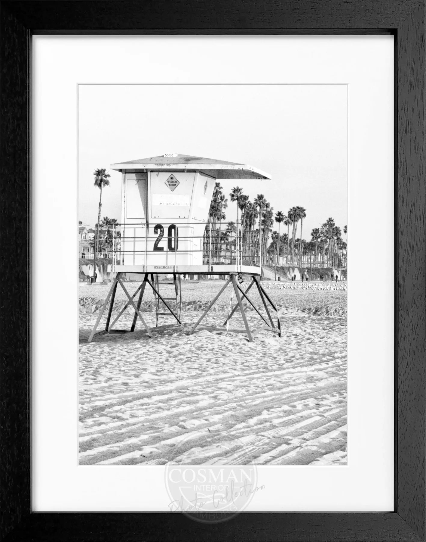 Schwarz-weiß Poster mit Rahmen, Kalifornien Huntington Beach Lifeguard, von Cosman-Photocollection, 25x31cm, Wanddekoration