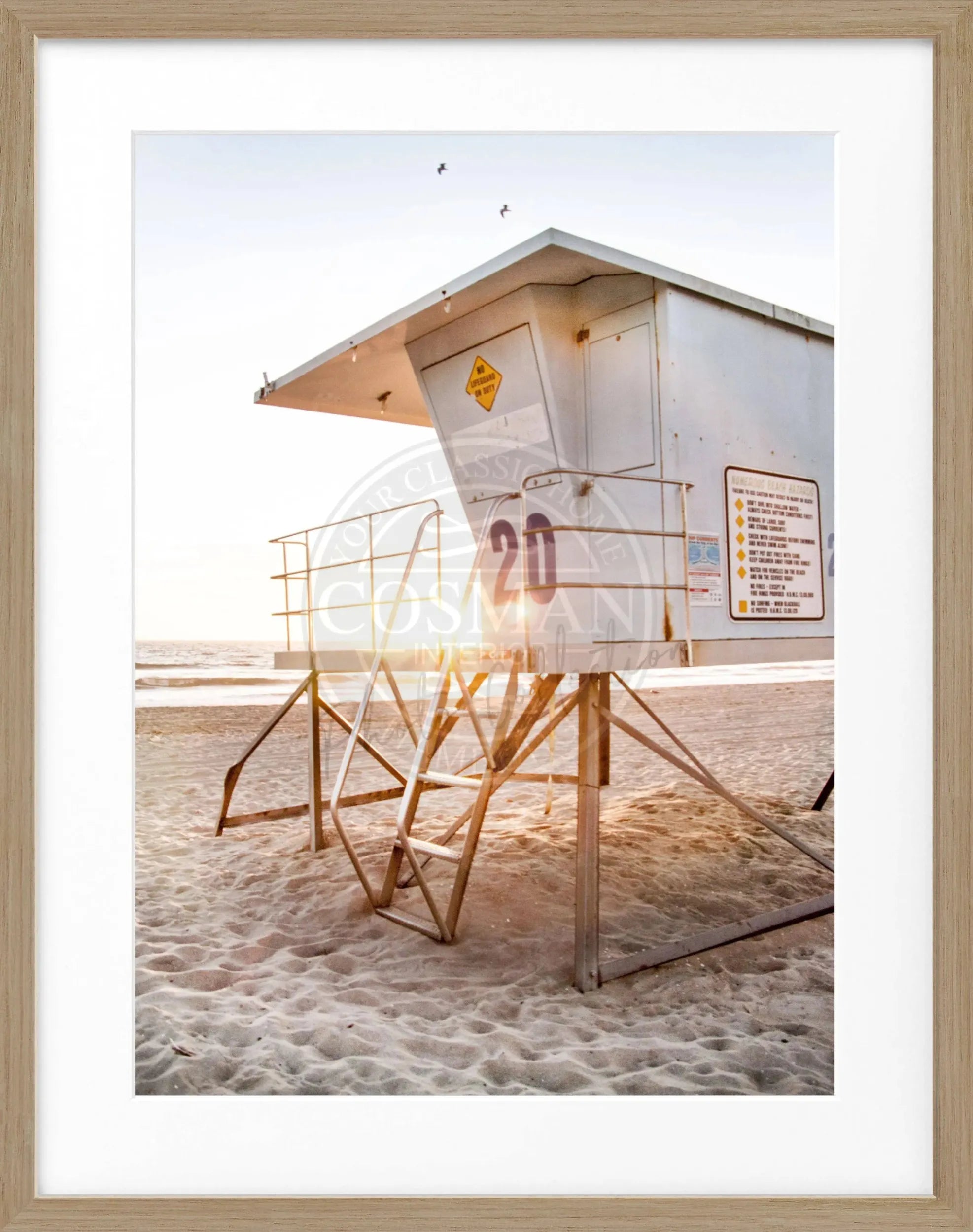 Schwarz-weiß Poster mit Rahmen, Kalifornien Huntington Beach Lifeguard, von Cosman-Photocollection, 25x31cm, Wanddekoration