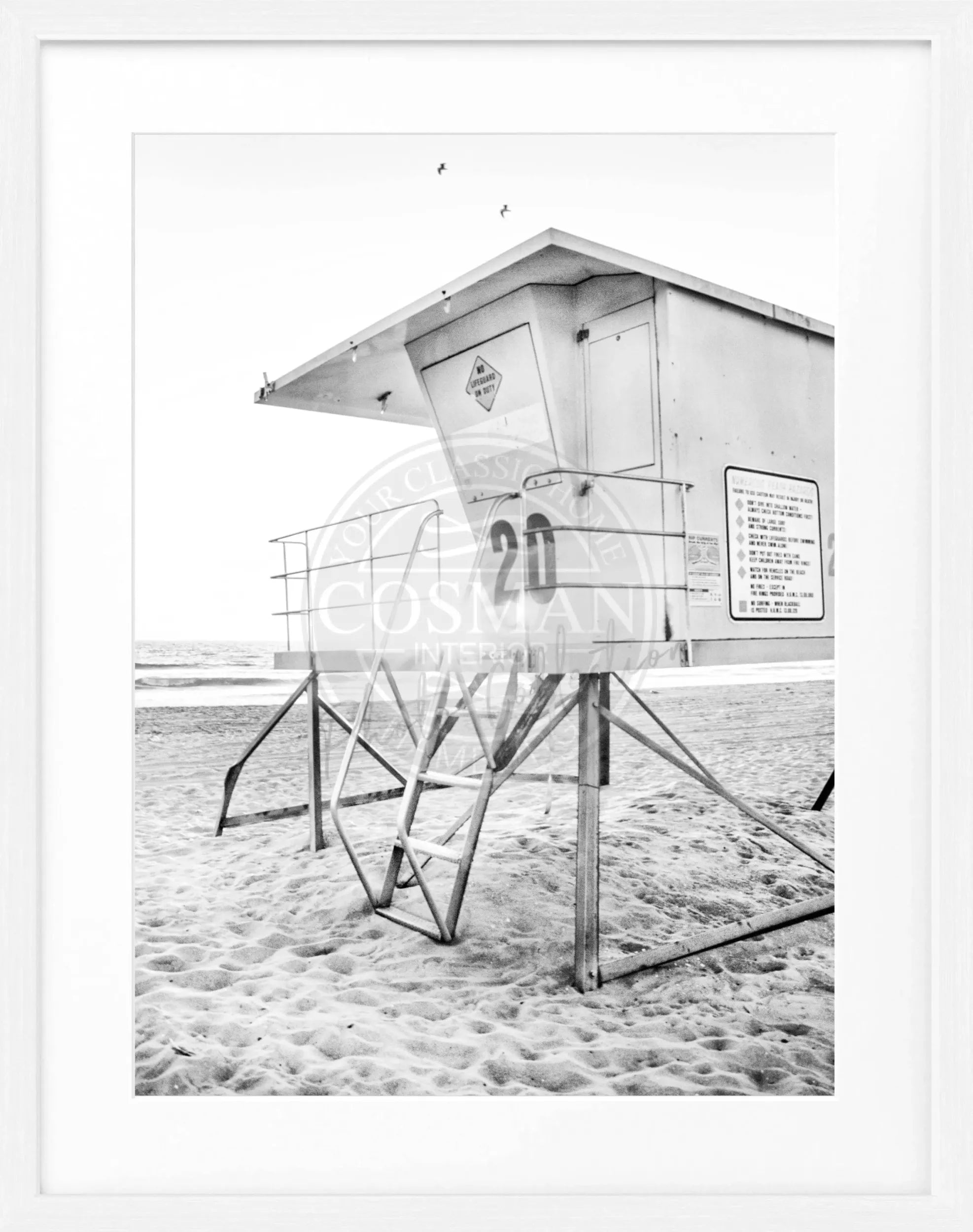 Schwarz-weiß Poster mit Rahmen, Kalifornien Huntington Beach Lifeguard, von Cosman-Photocollection, 25x31 cm, Wanddekoration