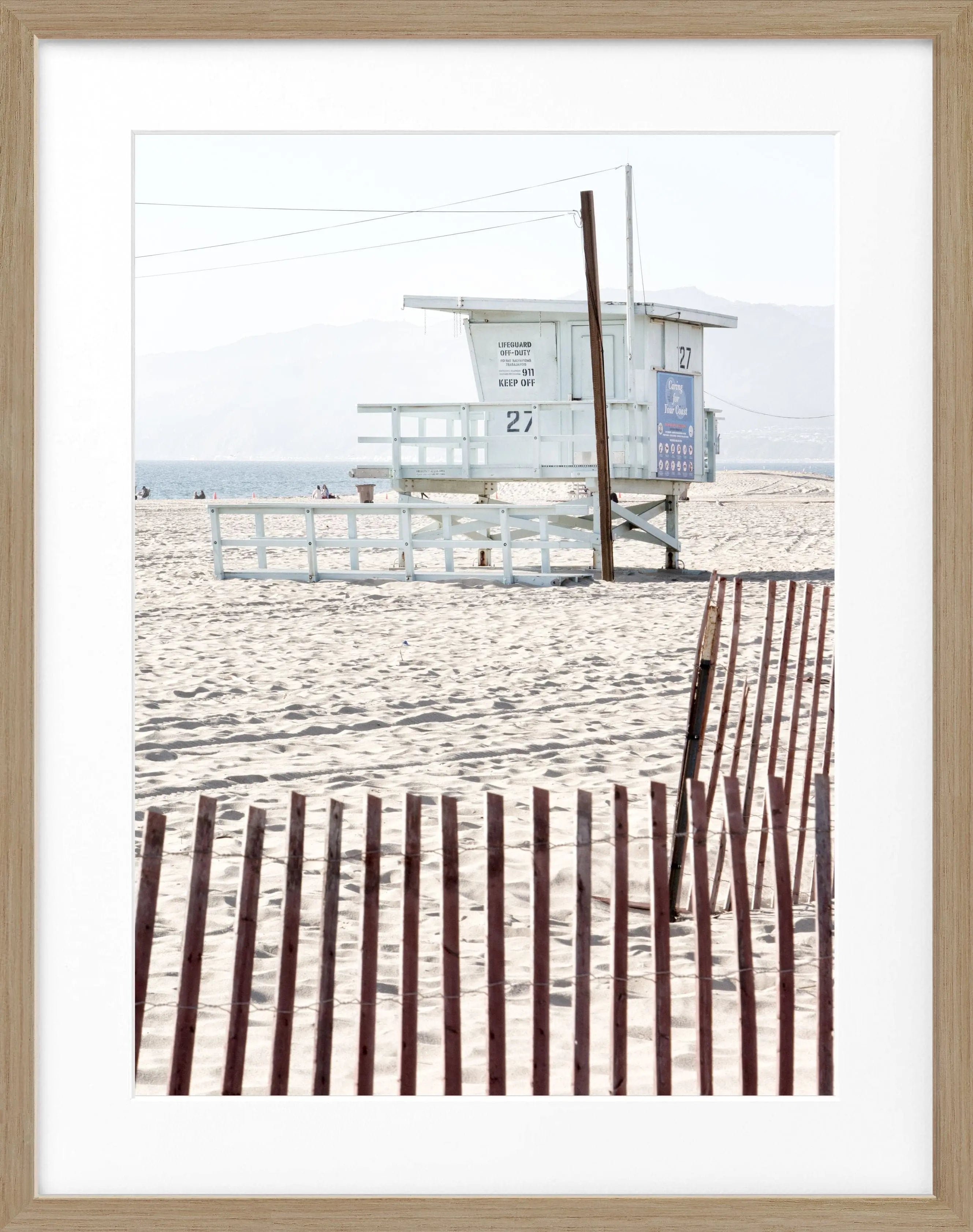 Schwarz-weiß Poster mit Rahmen, Kalifornien 'Lifeguard' Motiv, von Cosman-Photocollection, 25x31 cm