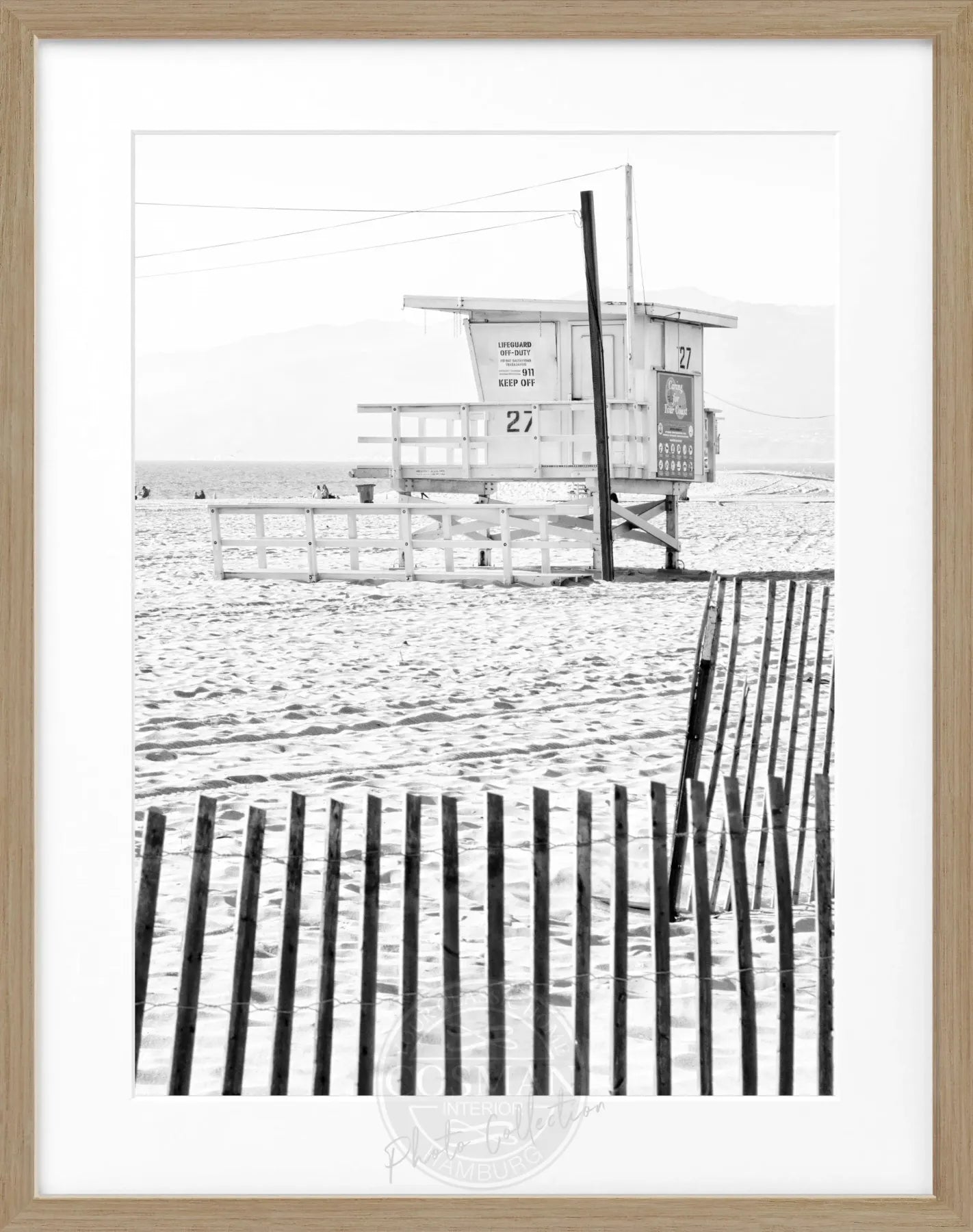 Schwarz-weiß Poster mit Rahmen, Kalifornien Lifeguard Motiv, 25x31 cm, von Cosman-Photocollection