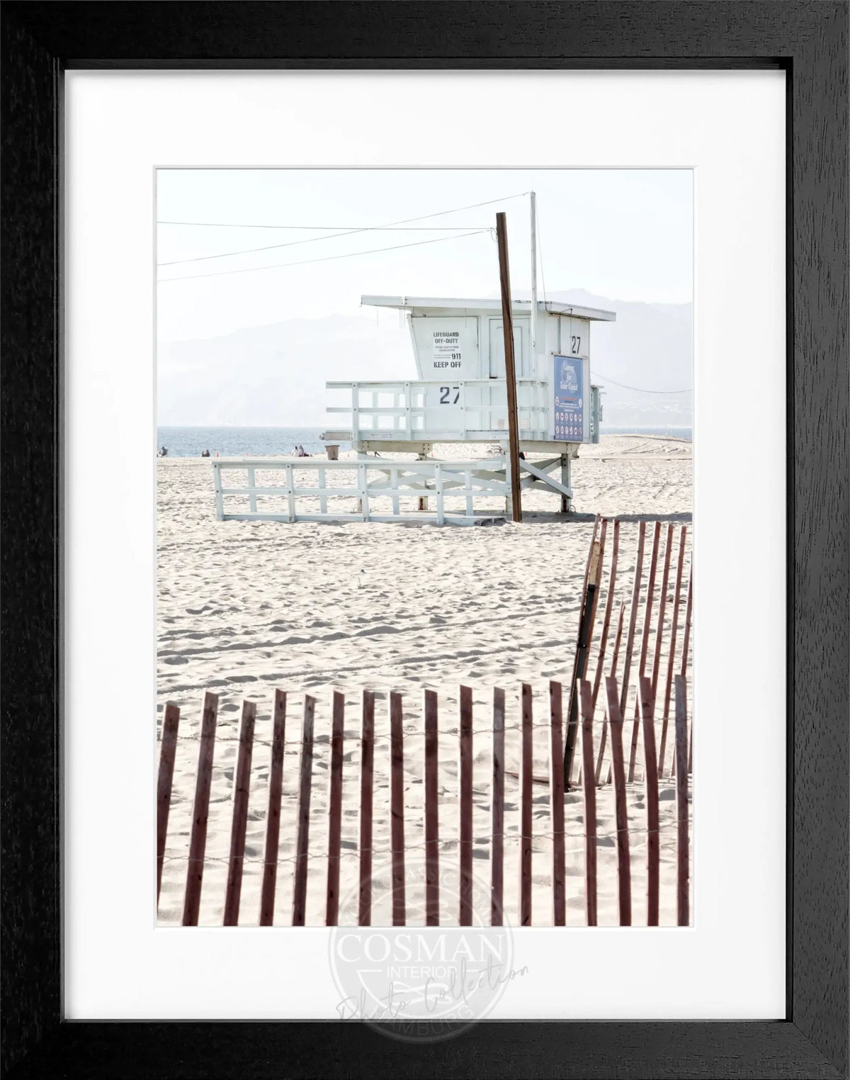 Schwarz-weiß Poster mit Rahmen von Cosman-Photocollection, Kalifornien Lifeguard Motiv, 25x31cm, Wanddekoration