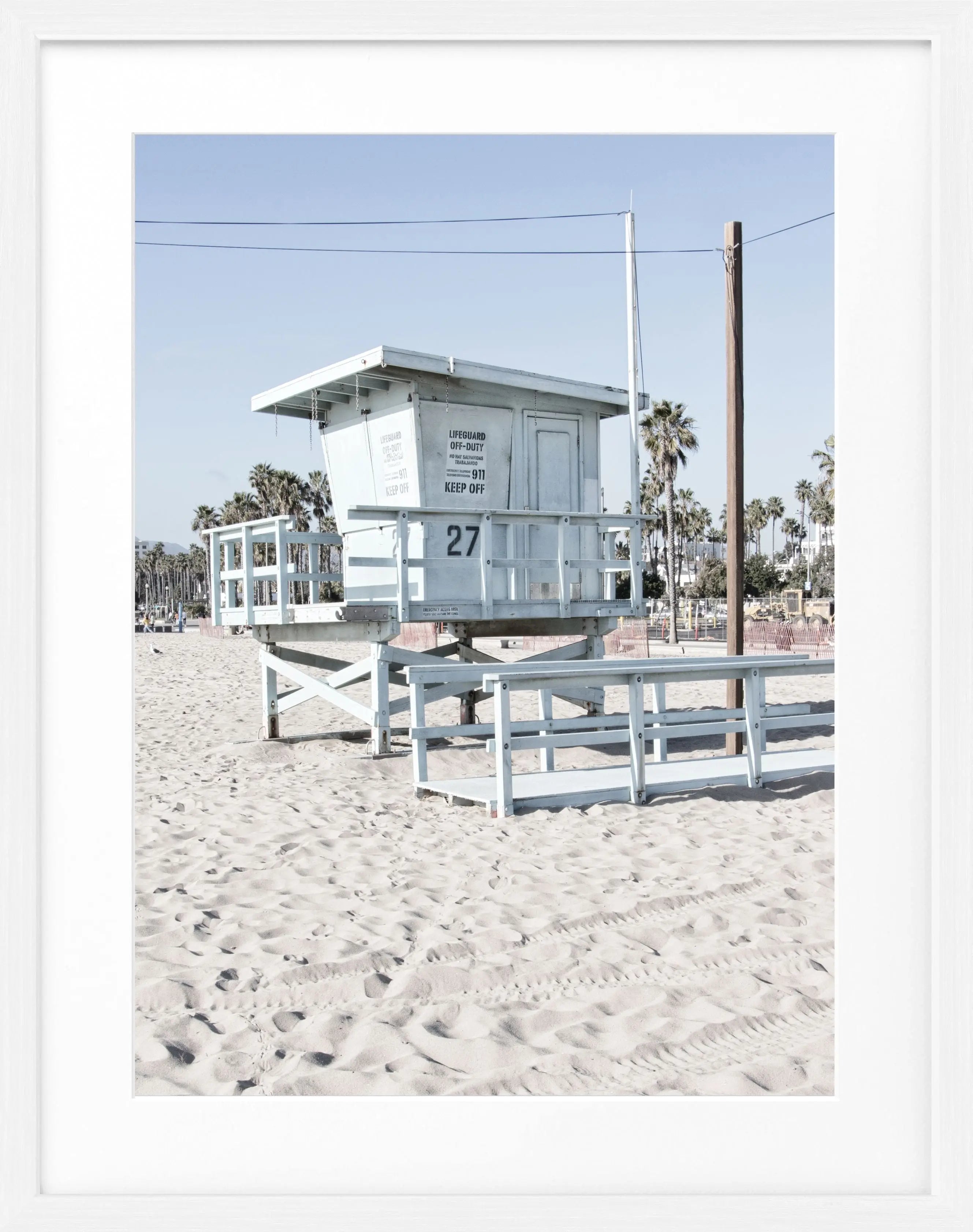 Schwarz-weiß Poster mit Rahmen von Cosman-Photocollection, Kalifornien Lifeguard Motiv, 25x31cm, Wanddekoration