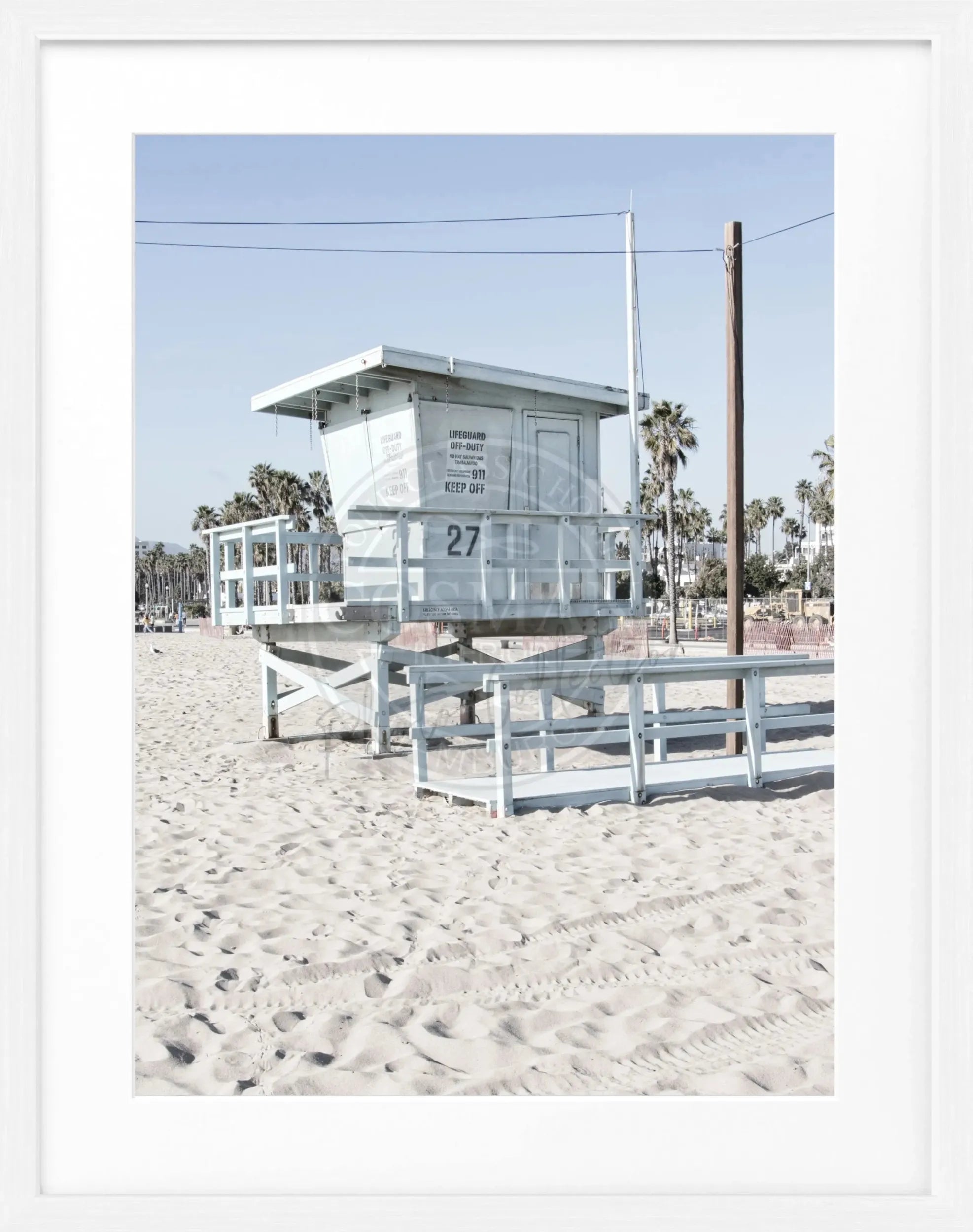 Schwarz-weiß Poster mit Rahmen, Kalifornien Lifeguard-Motiv, 25x31cm, von Cosman-Photocollection