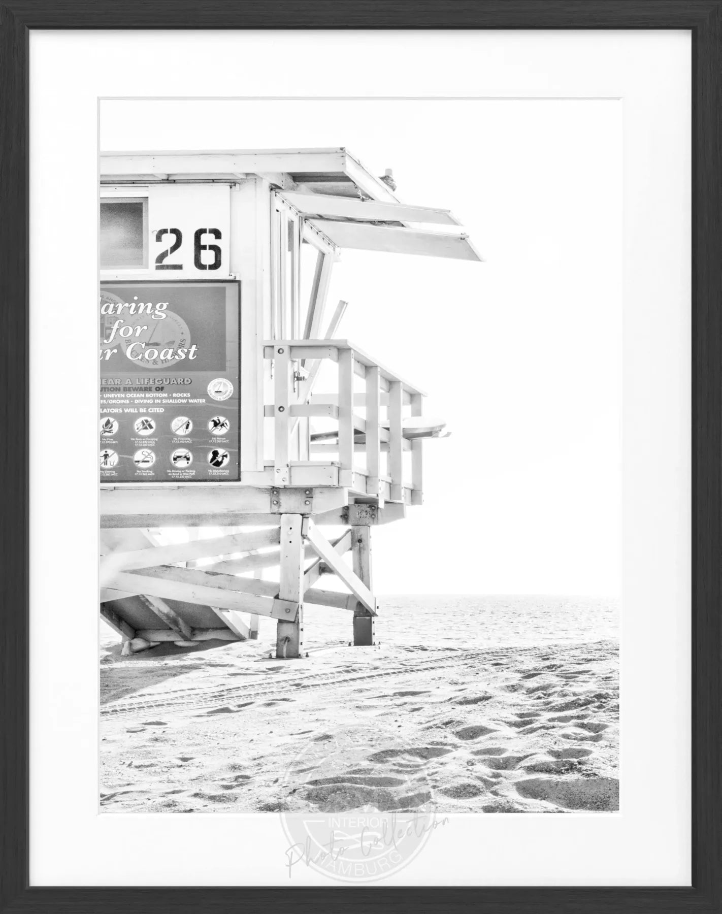 Schwarz-weiß Poster mit Rahmen, Kalifornien Lifeguard Motiv, 25x31 cm, von Cosman-Photocollection