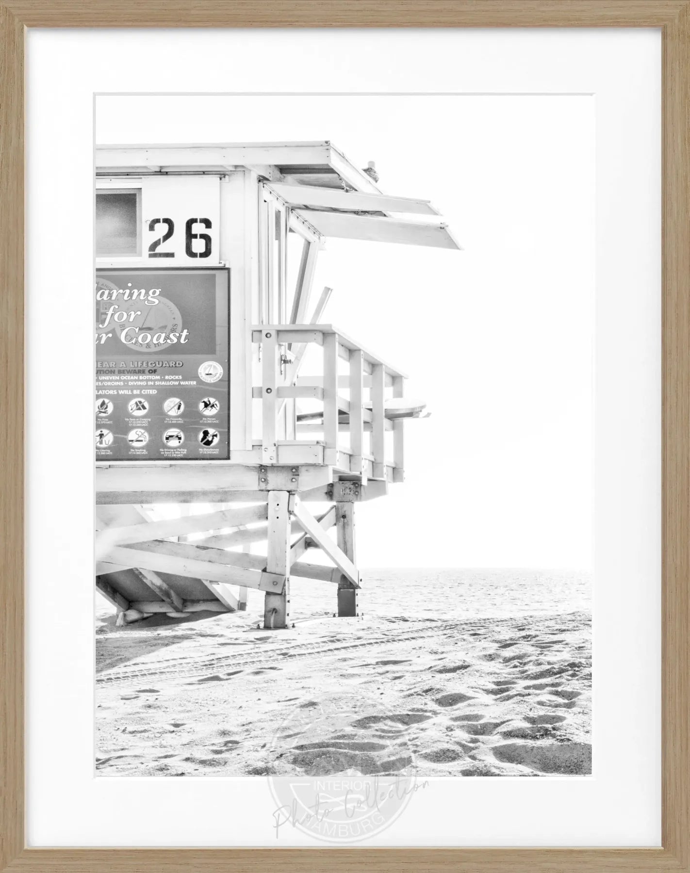 Schwarz-weiß Poster mit Rahmen, Kalifornien Lifeguard Motiv, von Cosman-Photocollection, 25x31cm, Wanddekoration