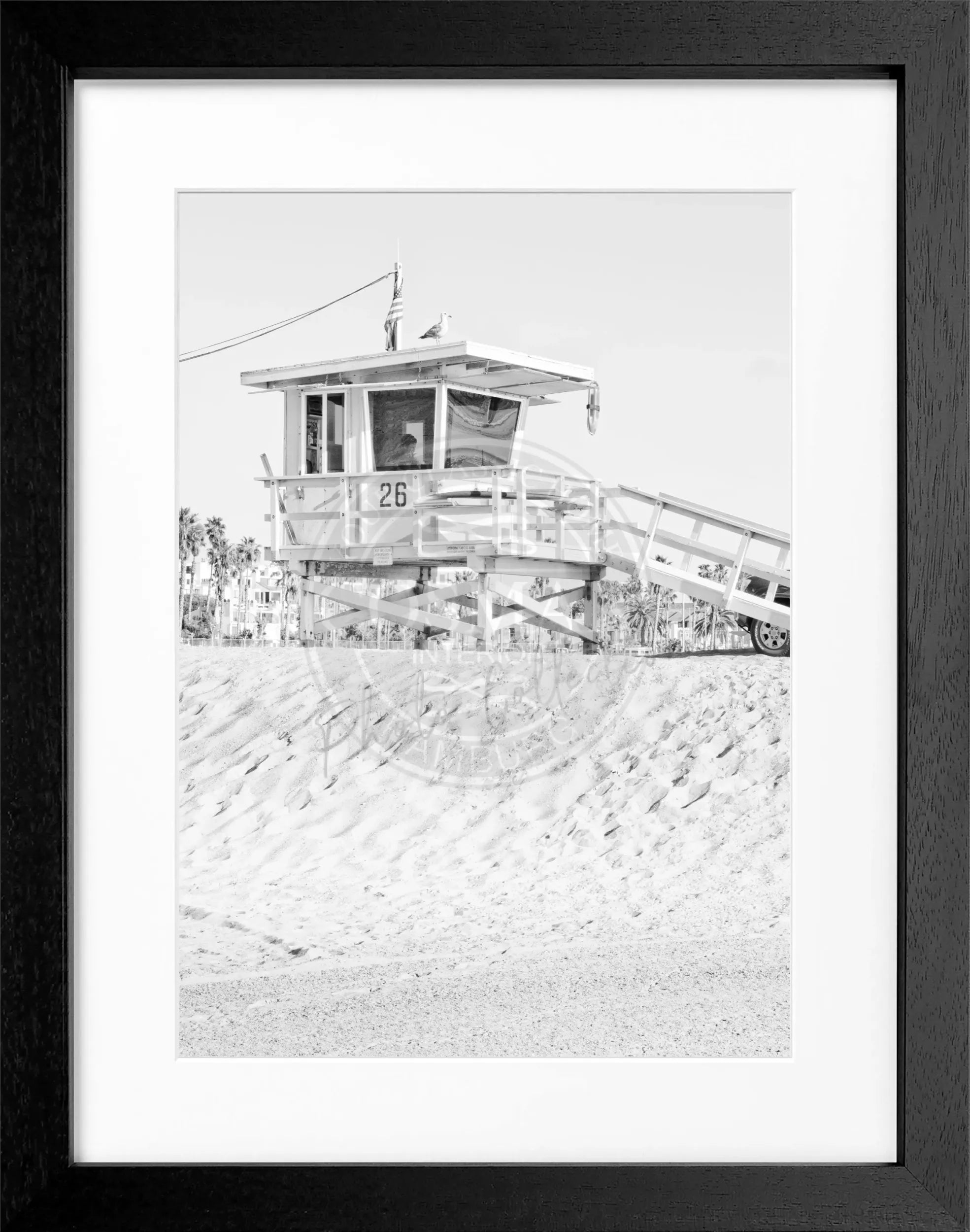 Schwarz-weiß Poster mit Rahmen, Kalifornien Lifeguard-Motiv, von Cosman-Photocollection, 25x31cm, dekoratives Wandbild