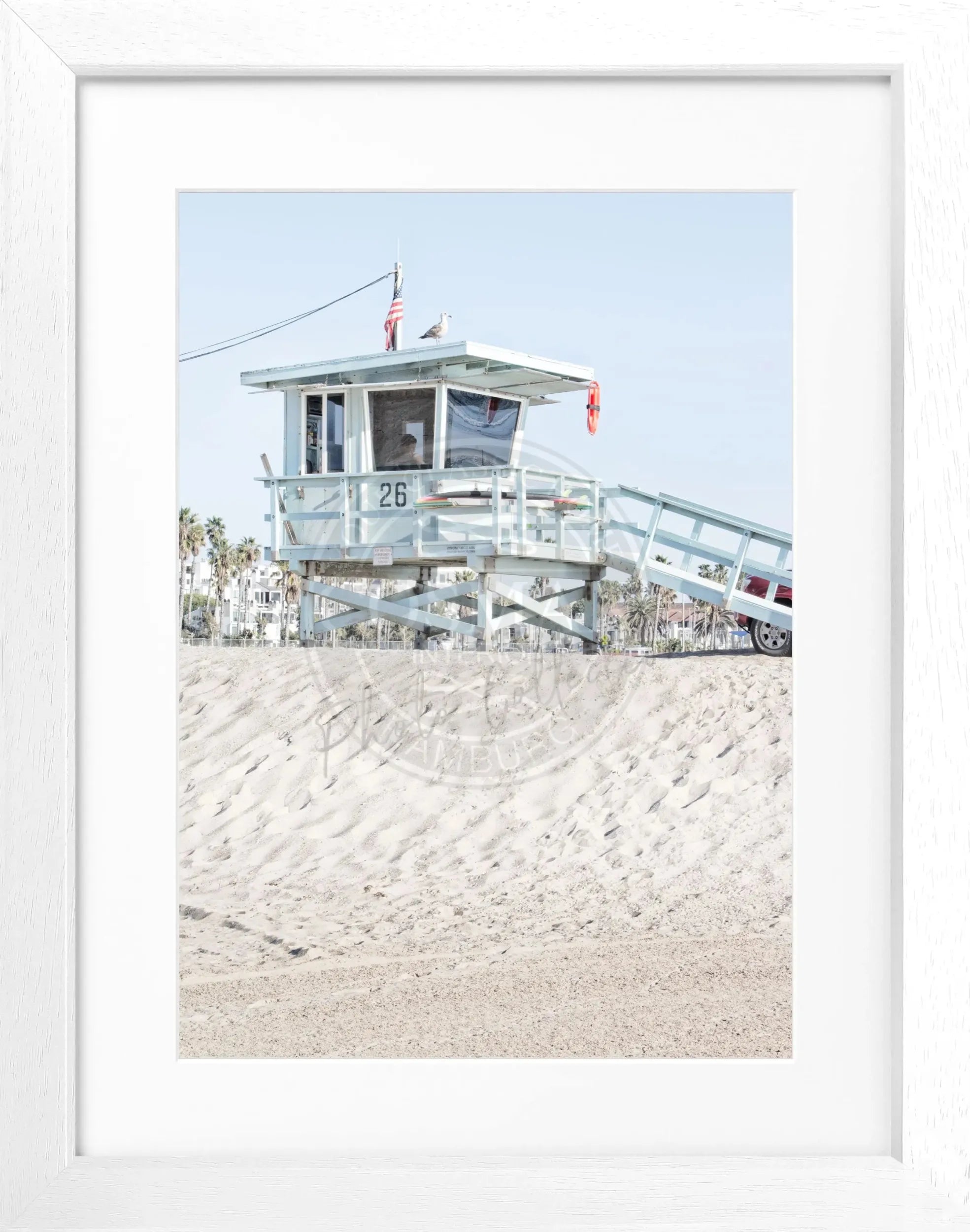 Schwarz-weiß Poster mit Rahmen, Kalifornien Lifeguard Motiv, von Cosman-Photocollection, 25x31 cm, Wanddekoration