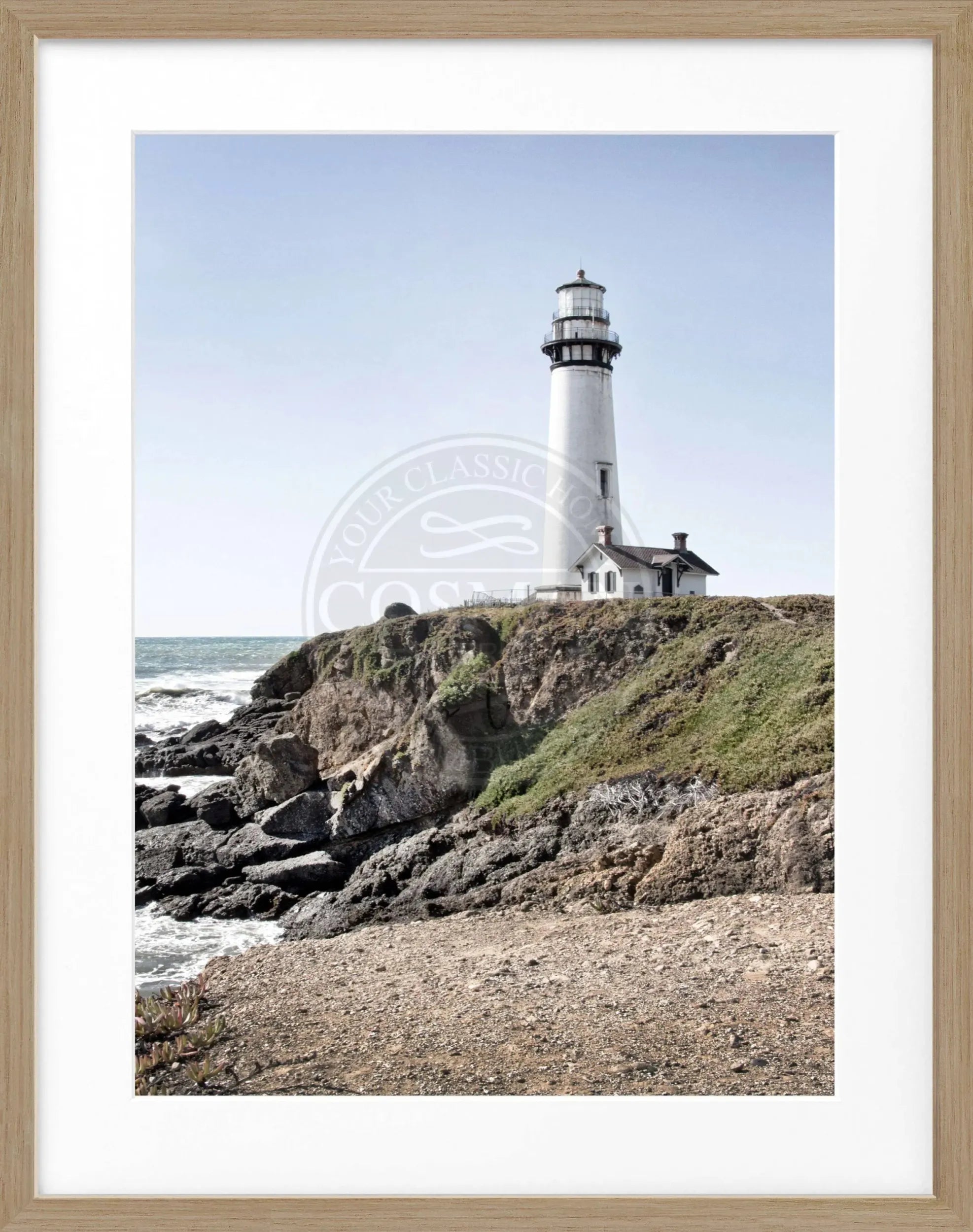 Schwarz-weiß Poster von Kalifornien mit Leuchtturm Pigeon Point, im schwarzen Rahmen, von Cosman-Photocollection, 25x31cm