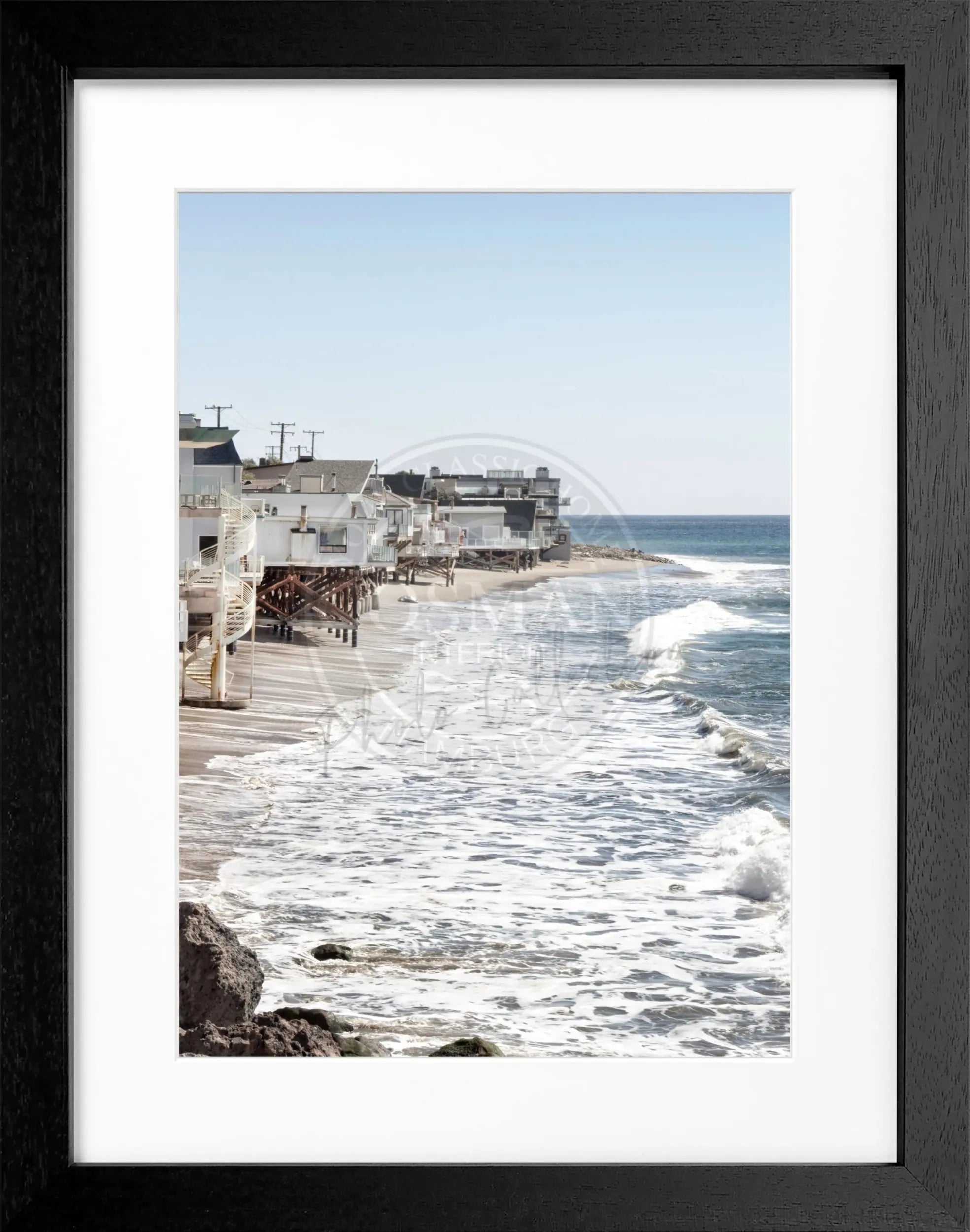 Schwarz-weiß Poster mit Rahmen von Cosman-Photocollection, Kalifornien Malibu Beach House, Motiv, 25x31 cm