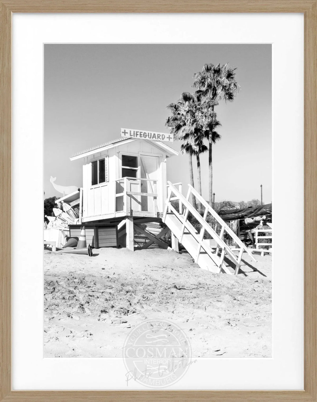 Schwarz-weiß Poster mit Rahmen, Kalifornien Malibu Beach Lifeguard Motiv, von Cosman-Photocollection, 25x31 cm