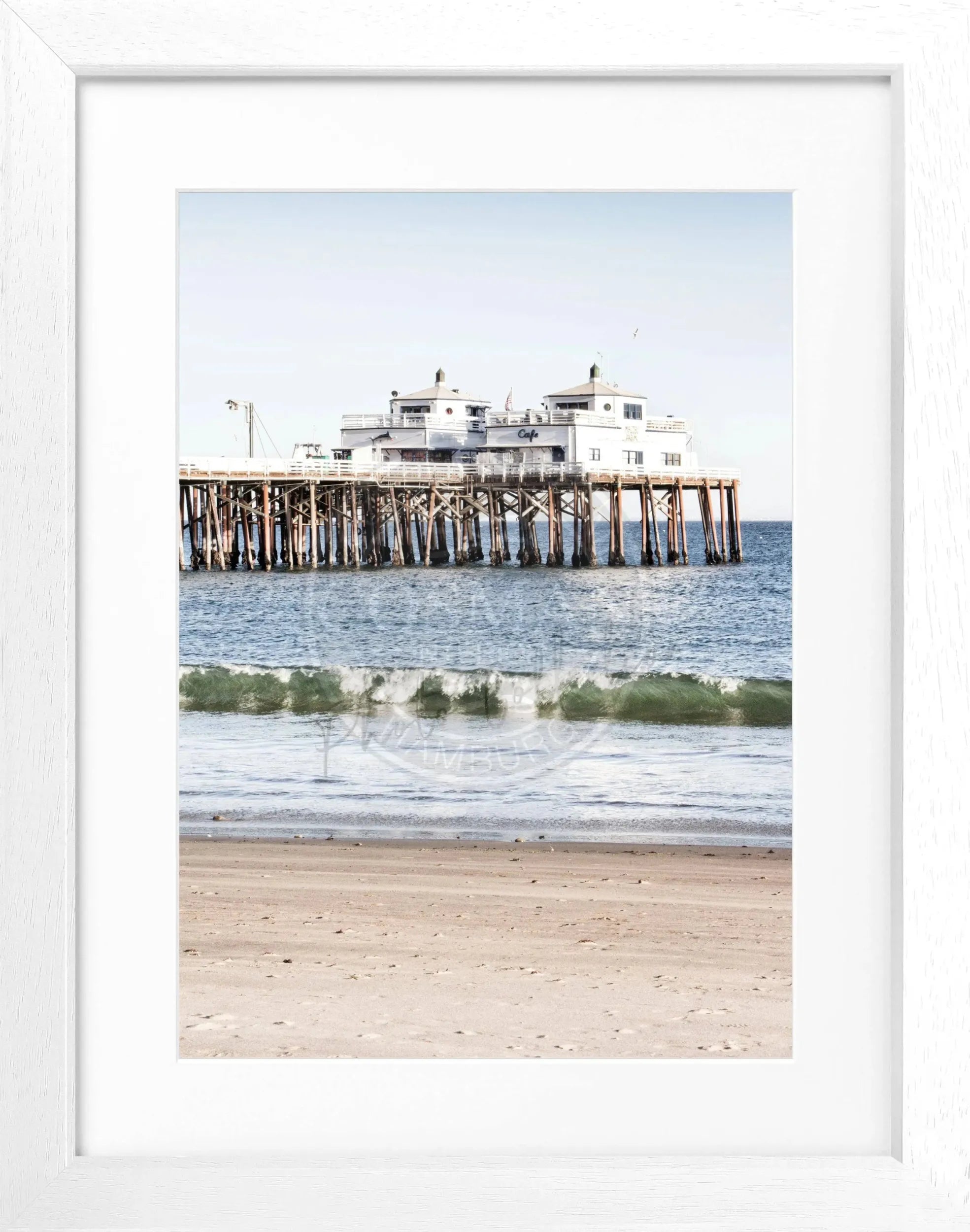 Schwarz-weiß Poster mit Rahmen, Kalifornien Malibu Beach Pier Motiv, 25x31 cm, von Cosman-Photocollection