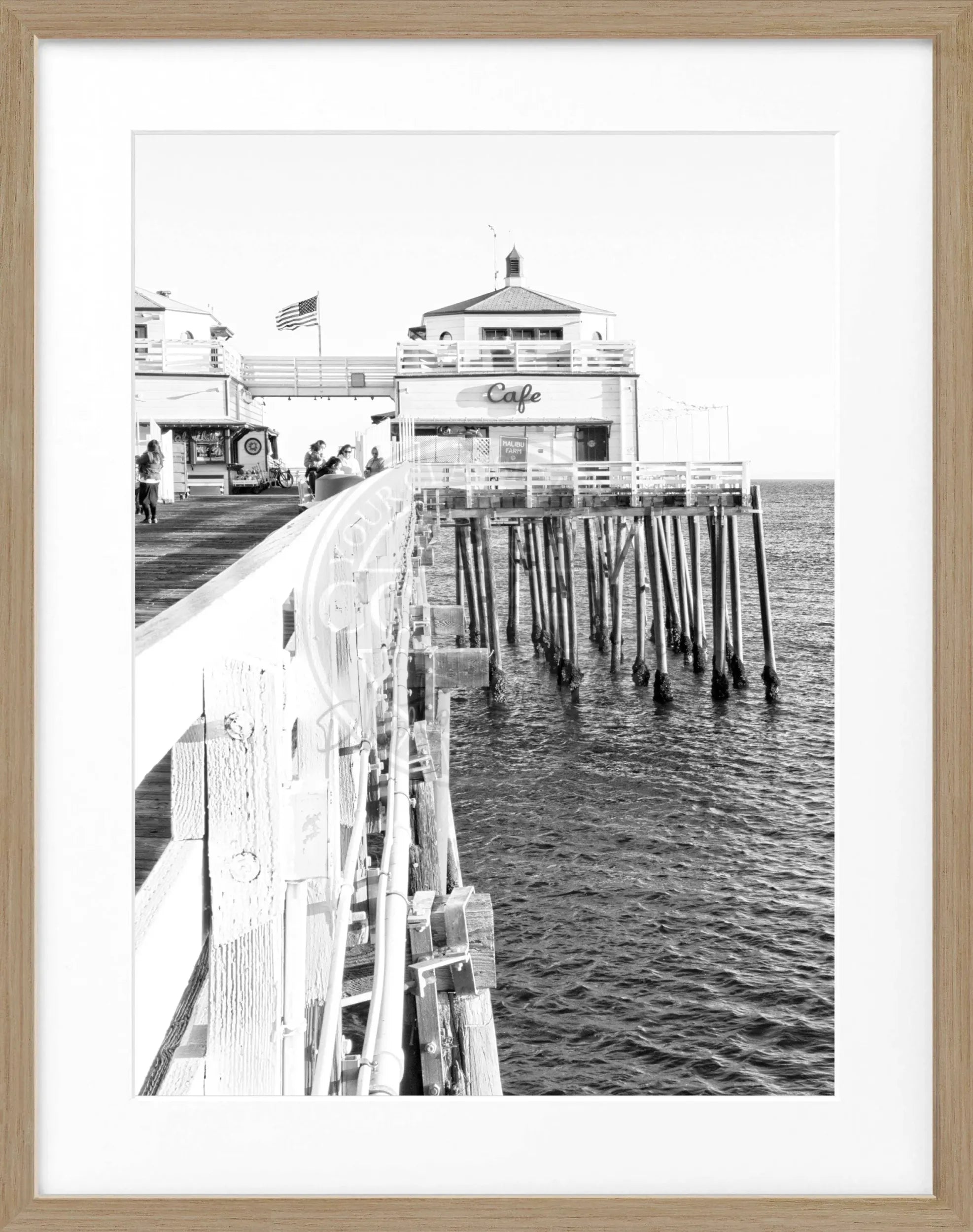 Schwarz-weiß Poster mit Rahmen, Kalifornien Malibu Beach Pier, Cosman-Photocollection, 25x31cm, Strand und Pier Motiv