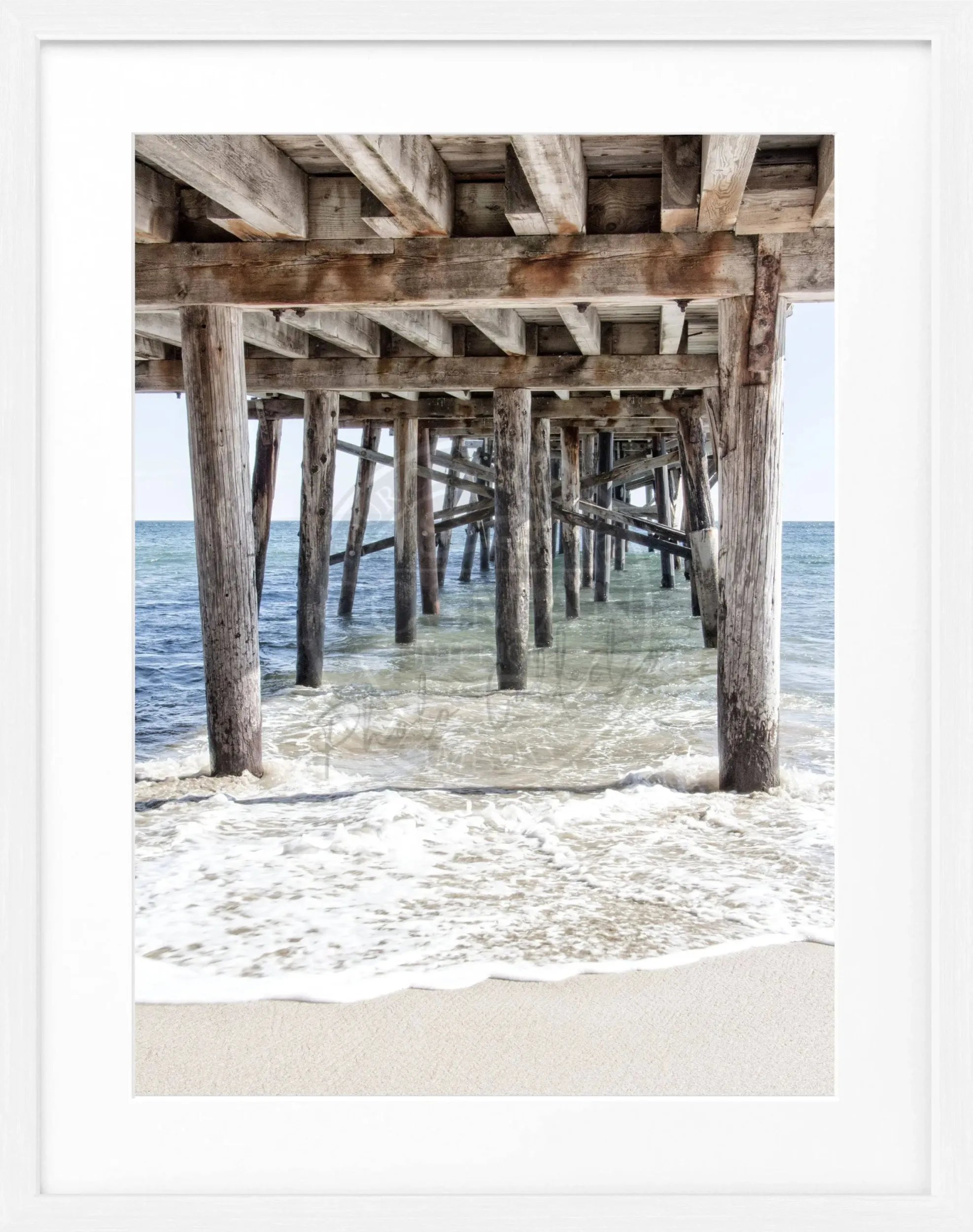 Schwarzes und weißes Poster mit Rahmen, Kalifornien Malibu Pier Motiv, 25x31 cm, von Cosman-Photocollection.